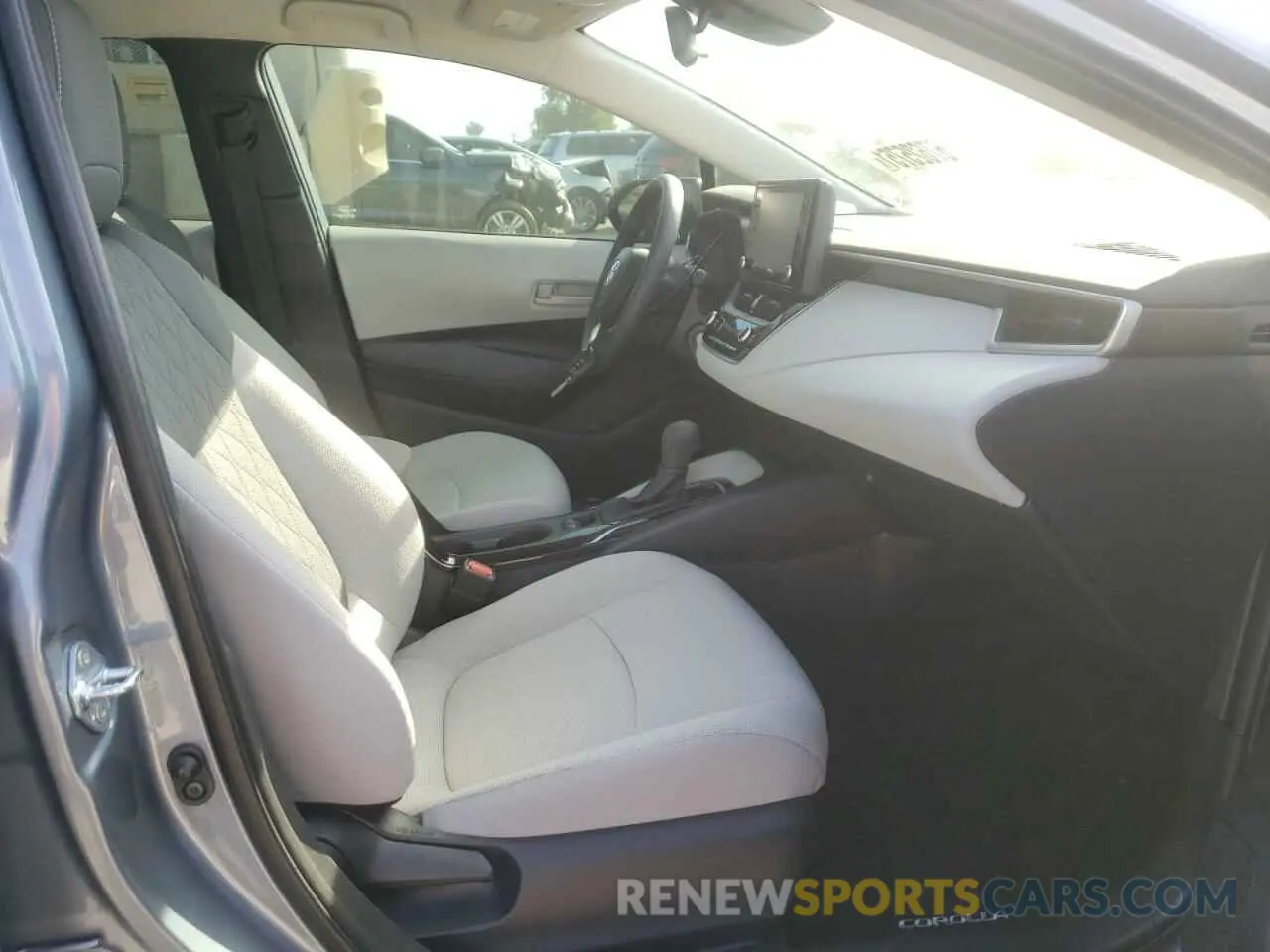 5 fotografías del automóvil dañado 5YFEPMAE5NP291949 TOYOTA COROLLA 2022