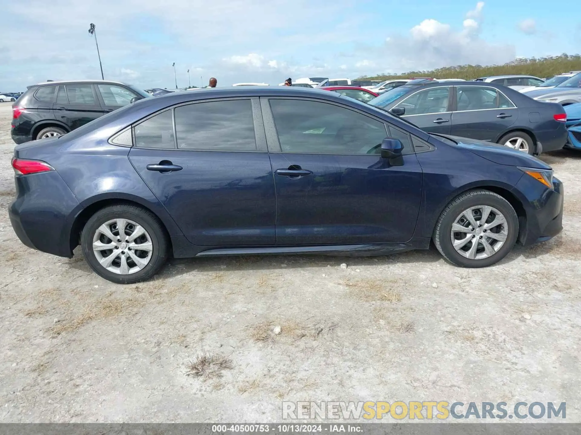 13 fotografías del automóvil dañado 5YFEPMAE5NP296357 TOYOTA COROLLA 2022