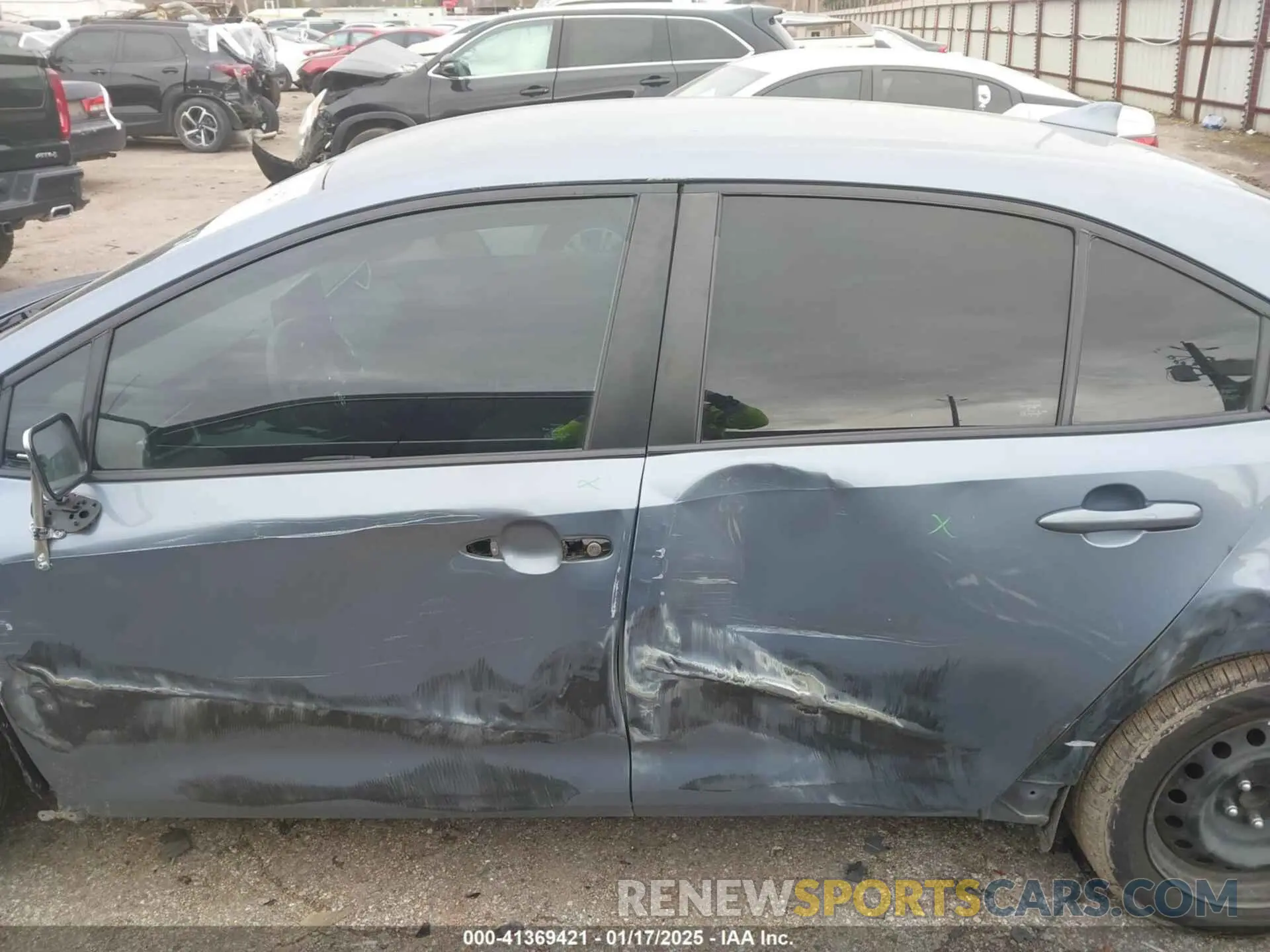 15 fotografías del automóvil dañado 5YFEPMAE5NP305347 TOYOTA COROLLA 2022