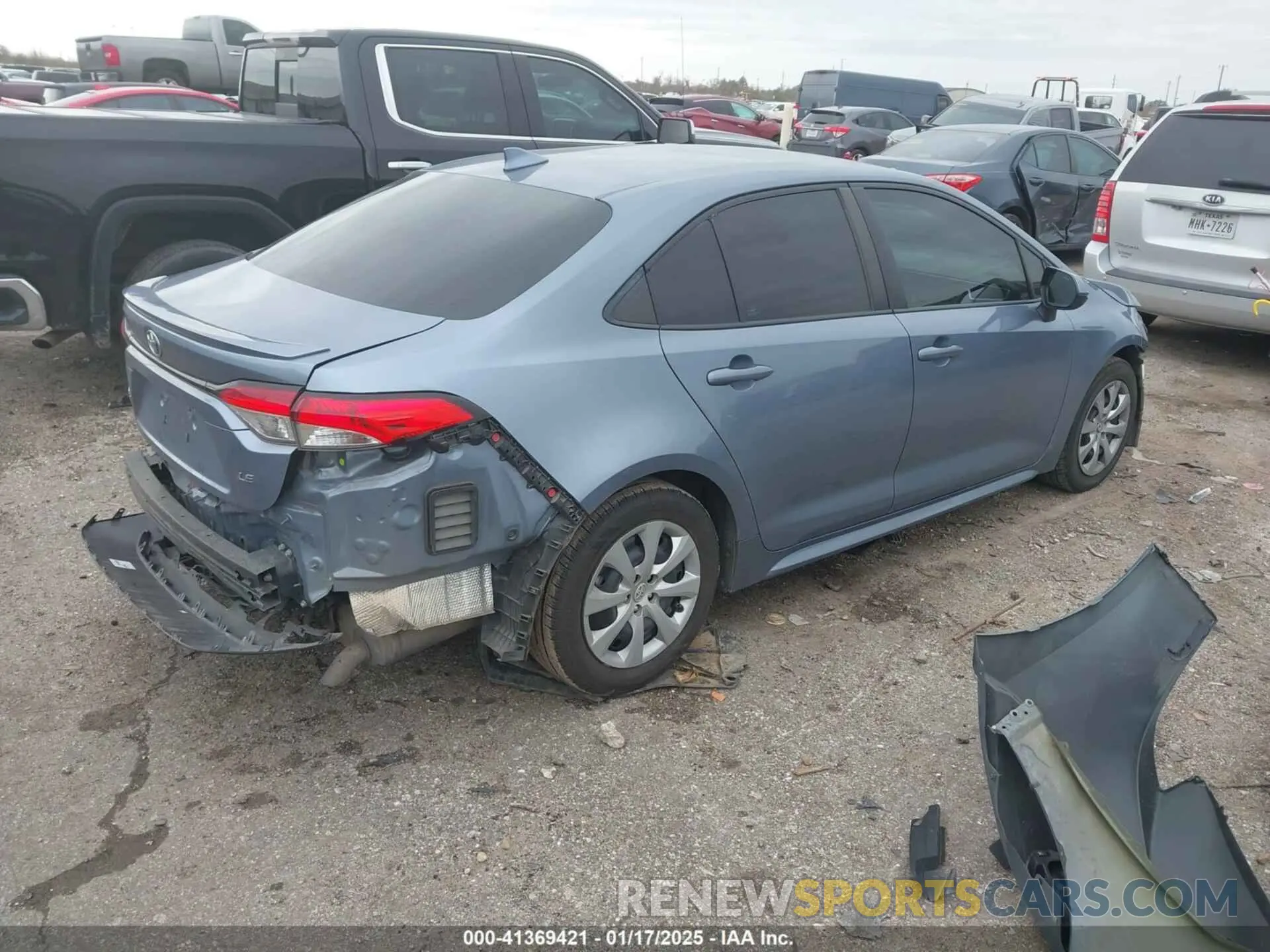 4 fotografías del automóvil dañado 5YFEPMAE5NP305347 TOYOTA COROLLA 2022
