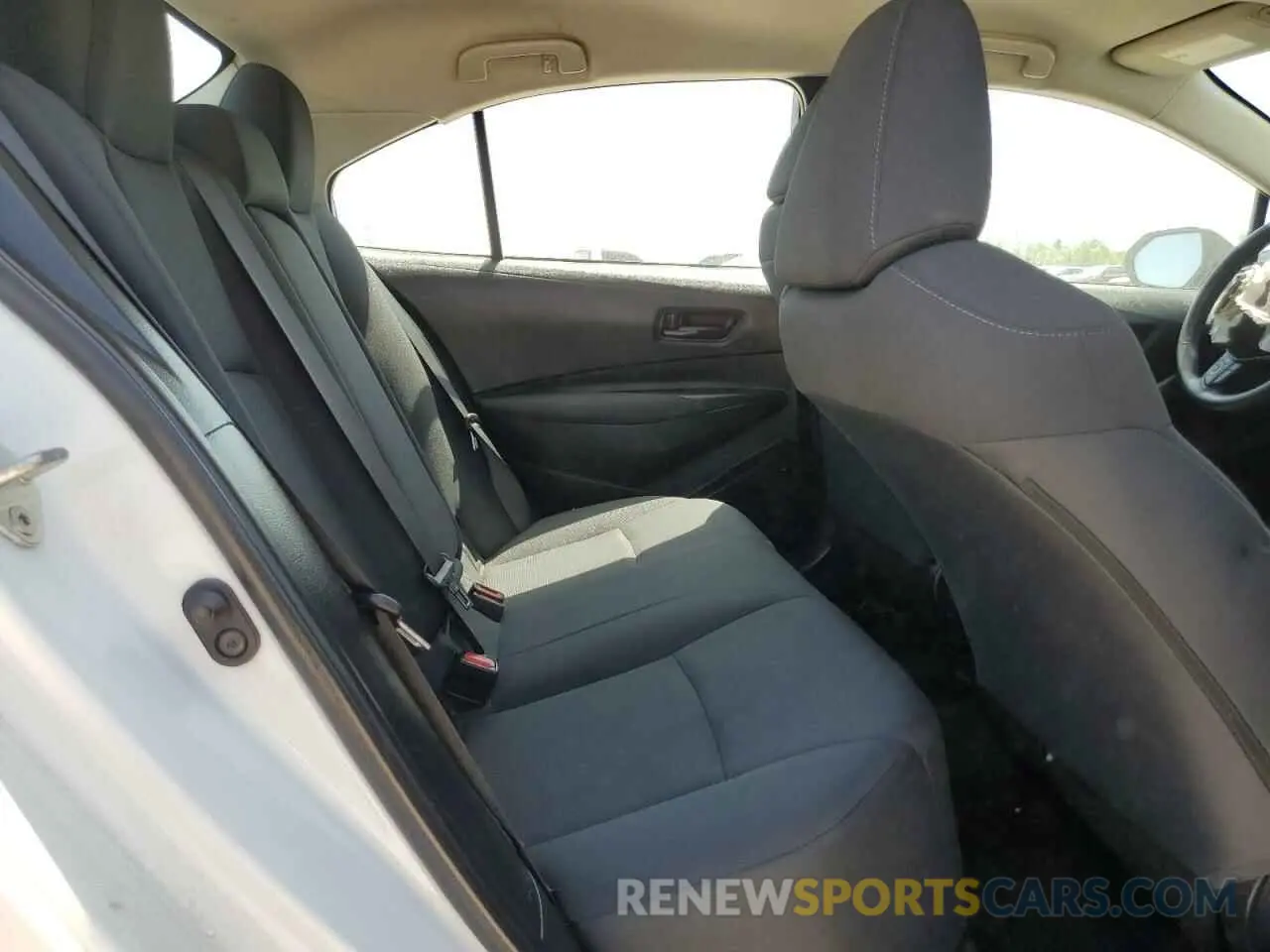 10 fotografías del automóvil dañado 5YFEPMAE5NP317532 TOYOTA COROLLA 2022