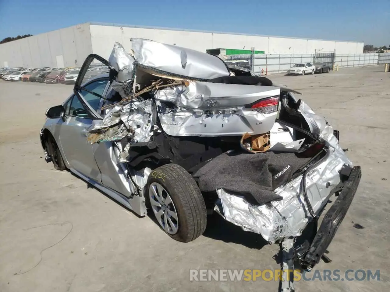 3 fotografías del automóvil dañado 5YFEPMAE5NP327378 TOYOTA COROLLA 2022
