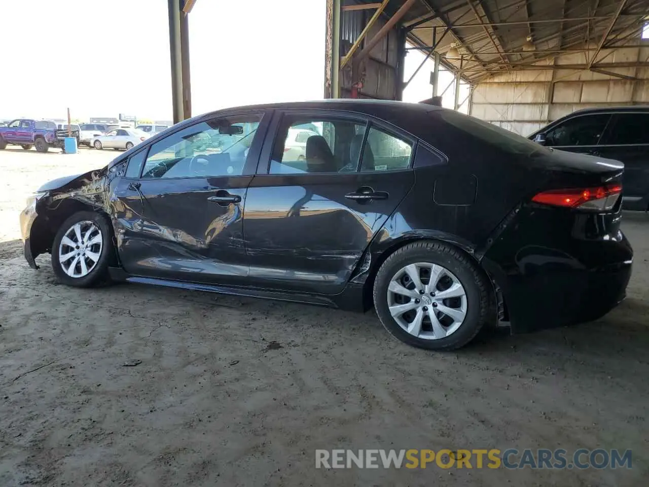 2 fotografías del automóvil dañado 5YFEPMAE5NP331303 TOYOTA COROLLA 2022