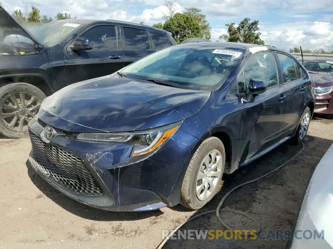 2 fotografías del automóvil dañado 5YFEPMAE5NP337649 TOYOTA COROLLA 2022
