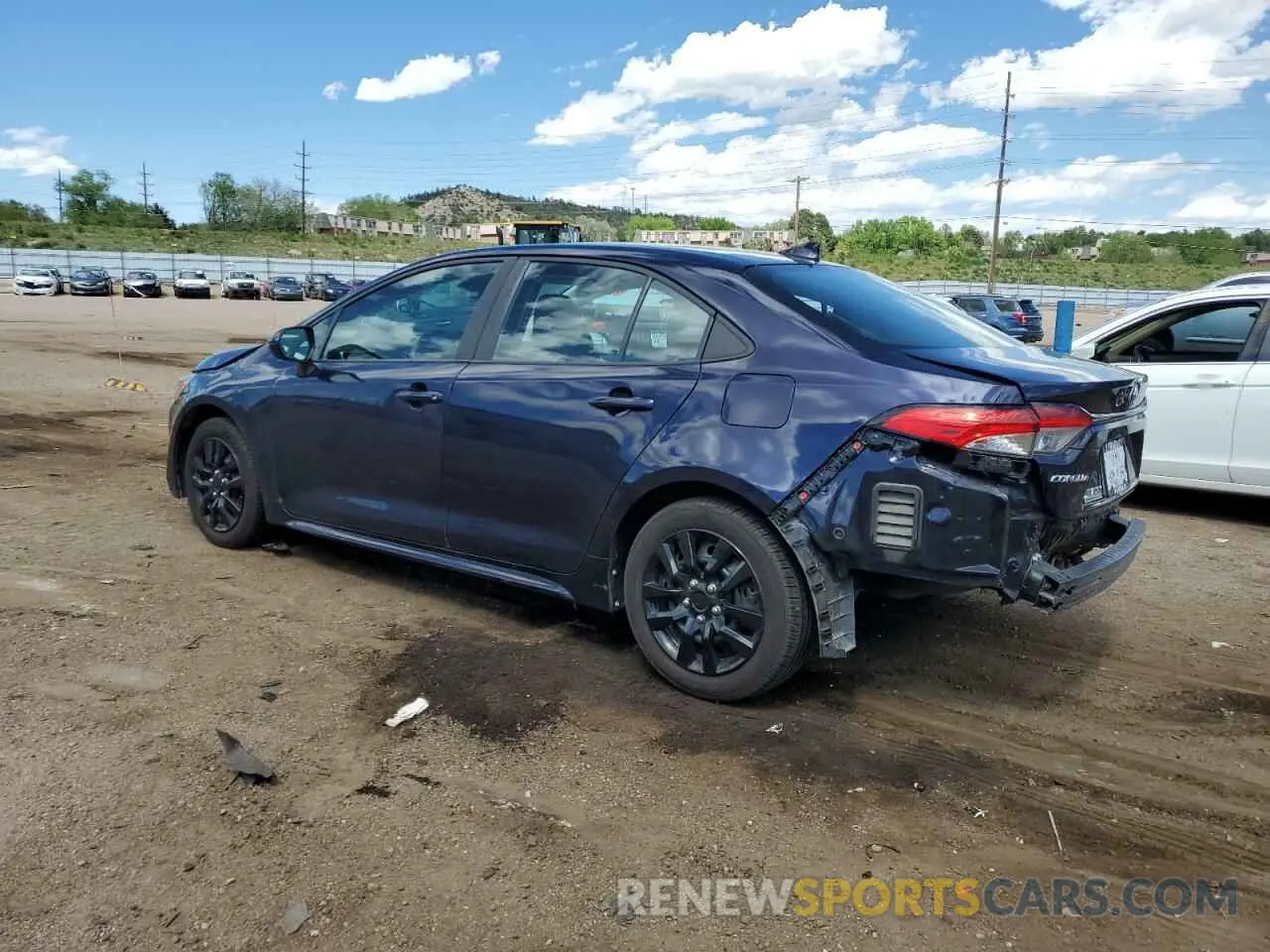 2 fotografías del automóvil dañado 5YFEPMAE5NP343807 TOYOTA COROLLA 2022