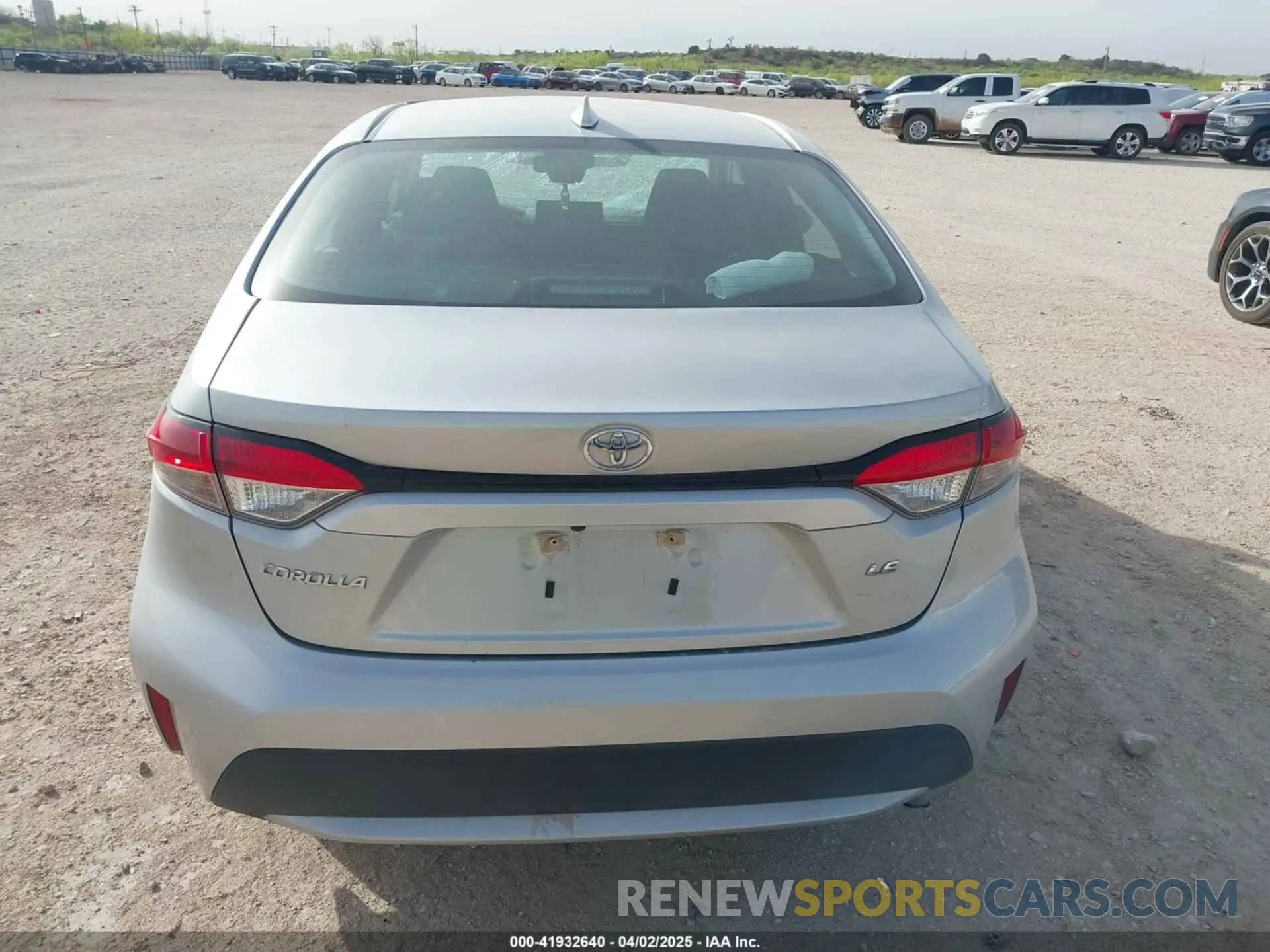 15 fotografías del automóvil dañado 5YFEPMAE5NP358937 TOYOTA COROLLA 2022