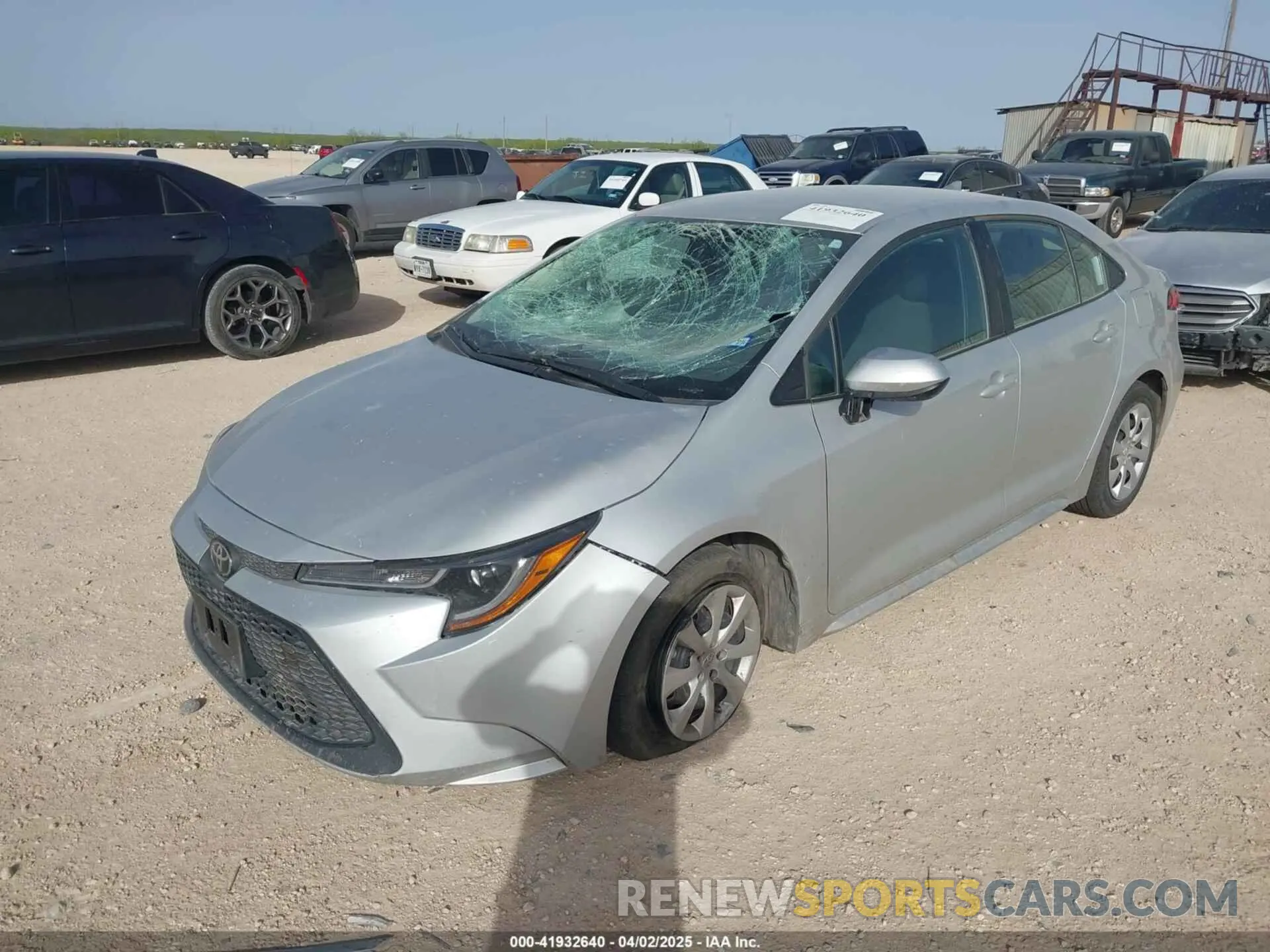 2 fotografías del automóvil dañado 5YFEPMAE5NP358937 TOYOTA COROLLA 2022