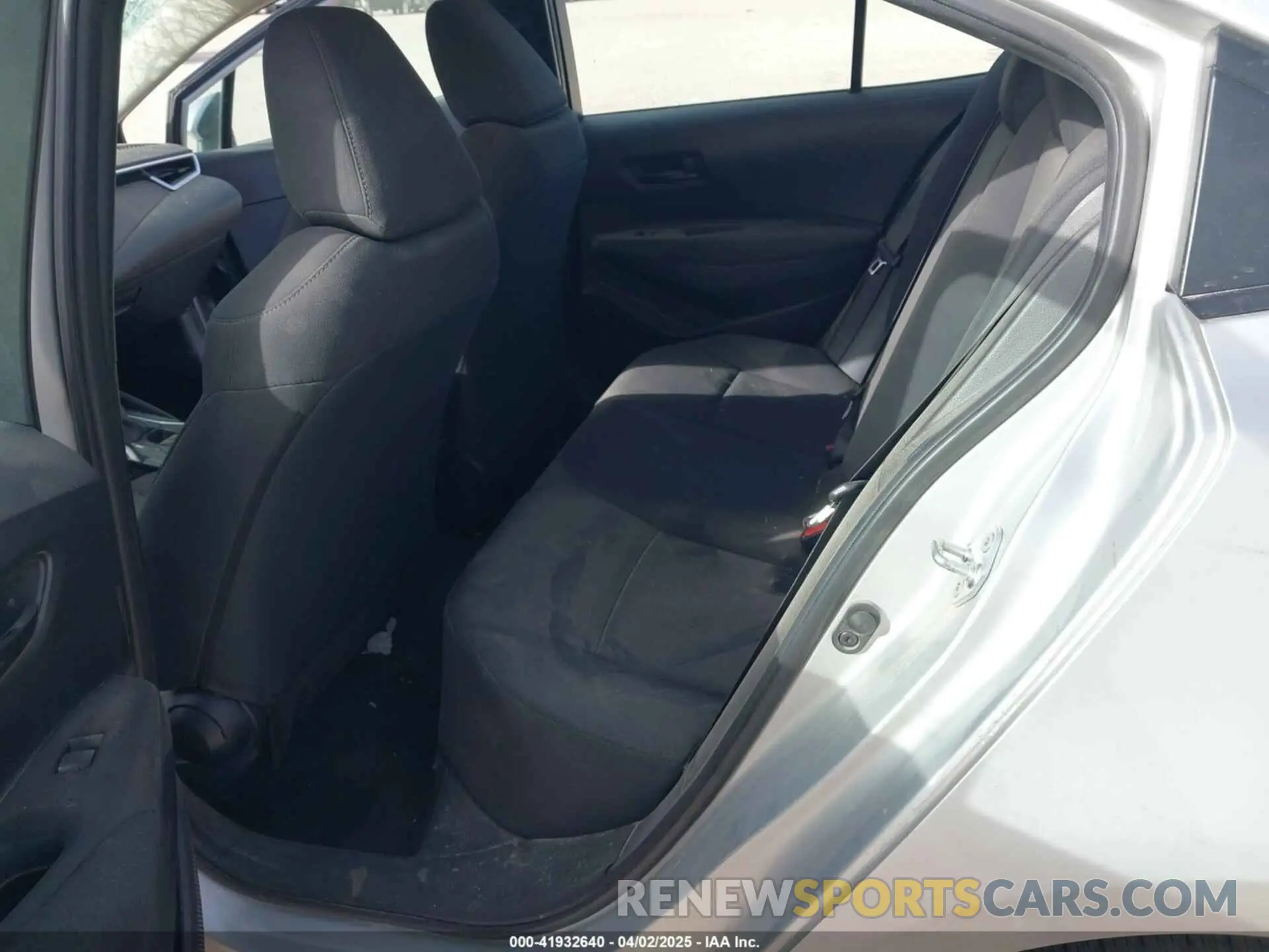 8 fotografías del automóvil dañado 5YFEPMAE5NP358937 TOYOTA COROLLA 2022