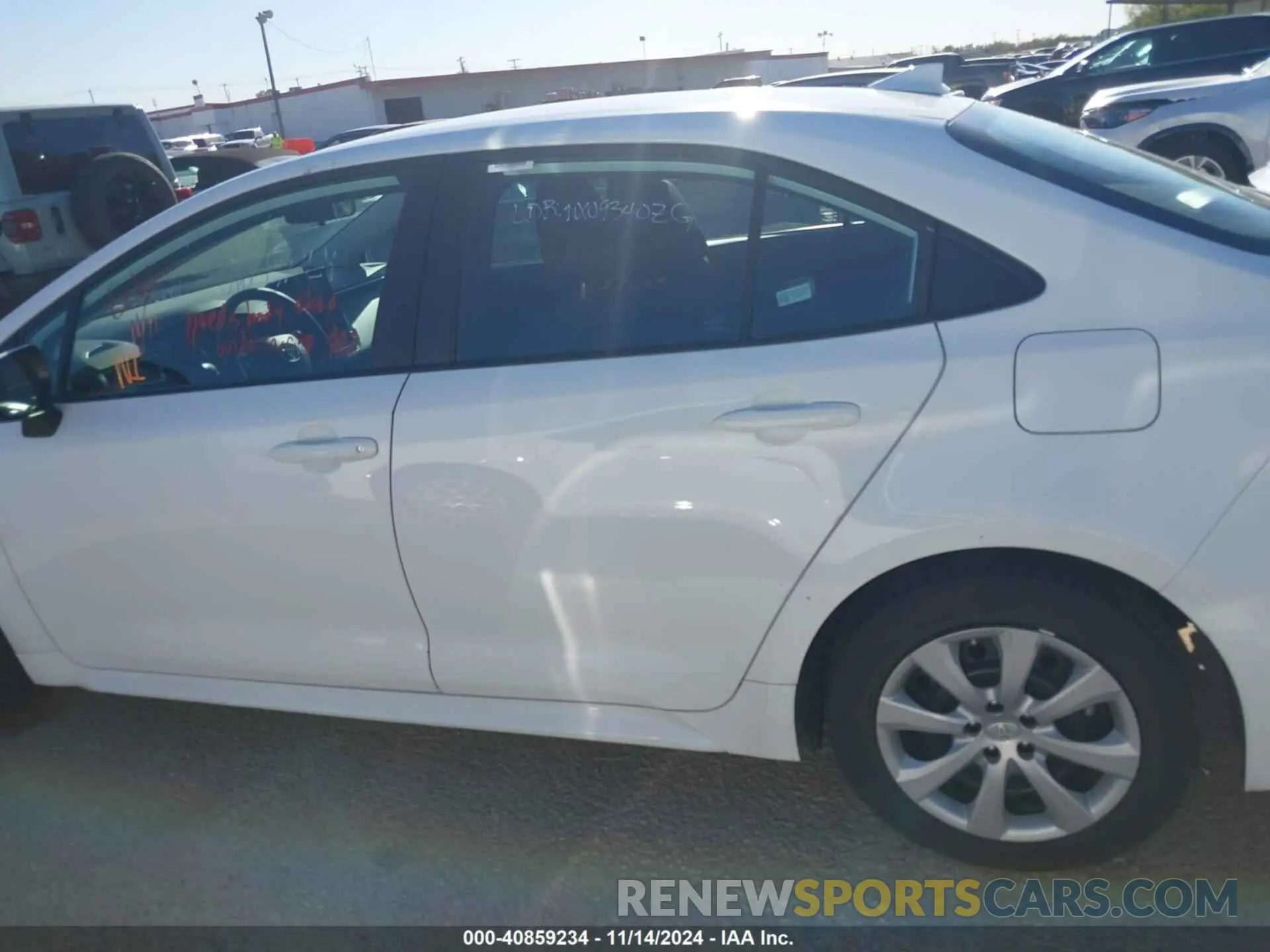 14 fotografías del automóvil dañado 5YFEPMAE5NP359330 TOYOTA COROLLA 2022
