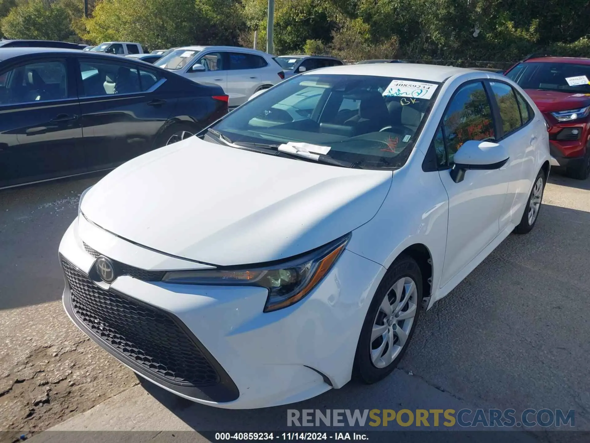 2 fotografías del automóvil dañado 5YFEPMAE5NP359330 TOYOTA COROLLA 2022