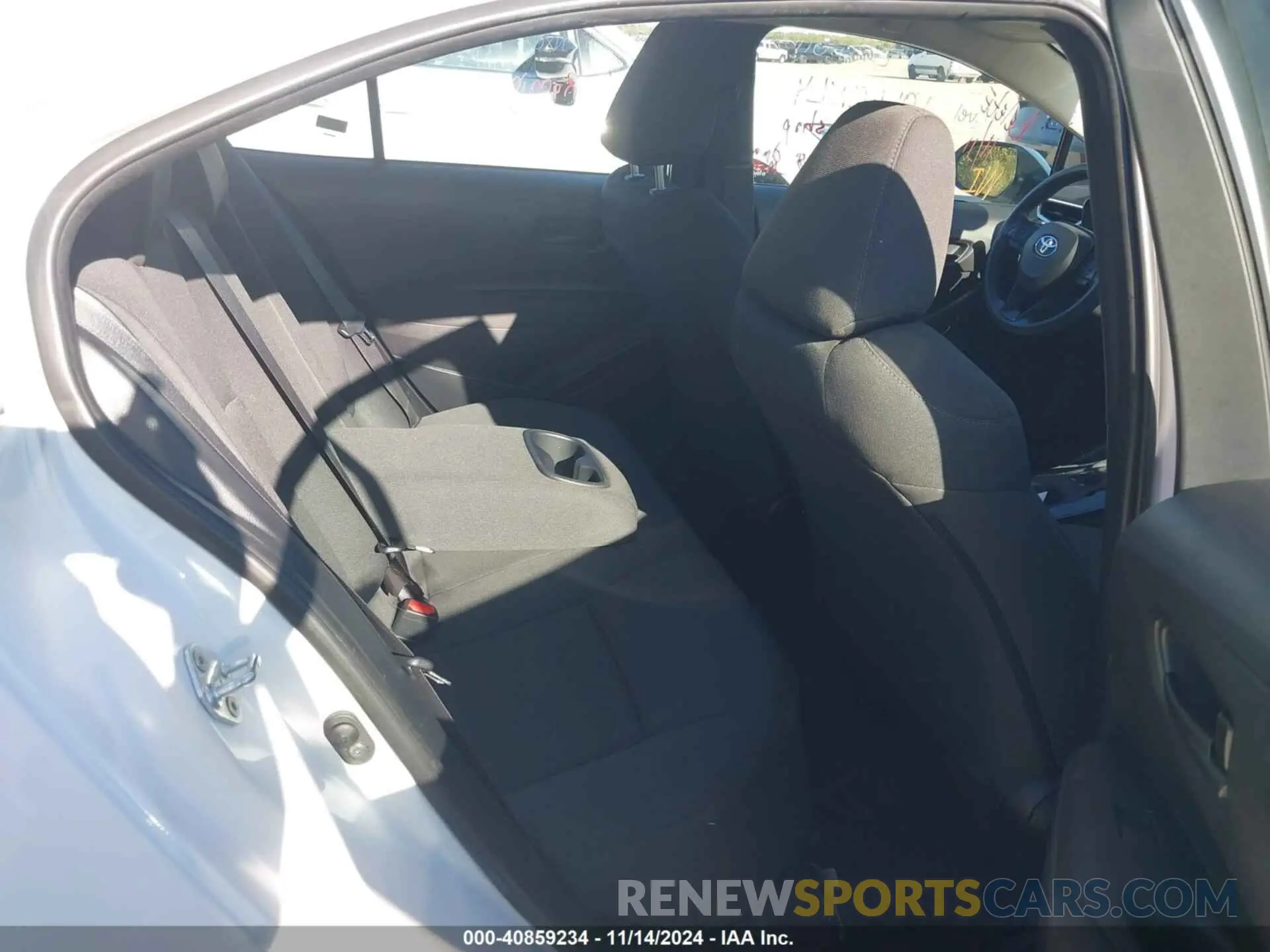 8 fotografías del automóvil dañado 5YFEPMAE5NP359330 TOYOTA COROLLA 2022