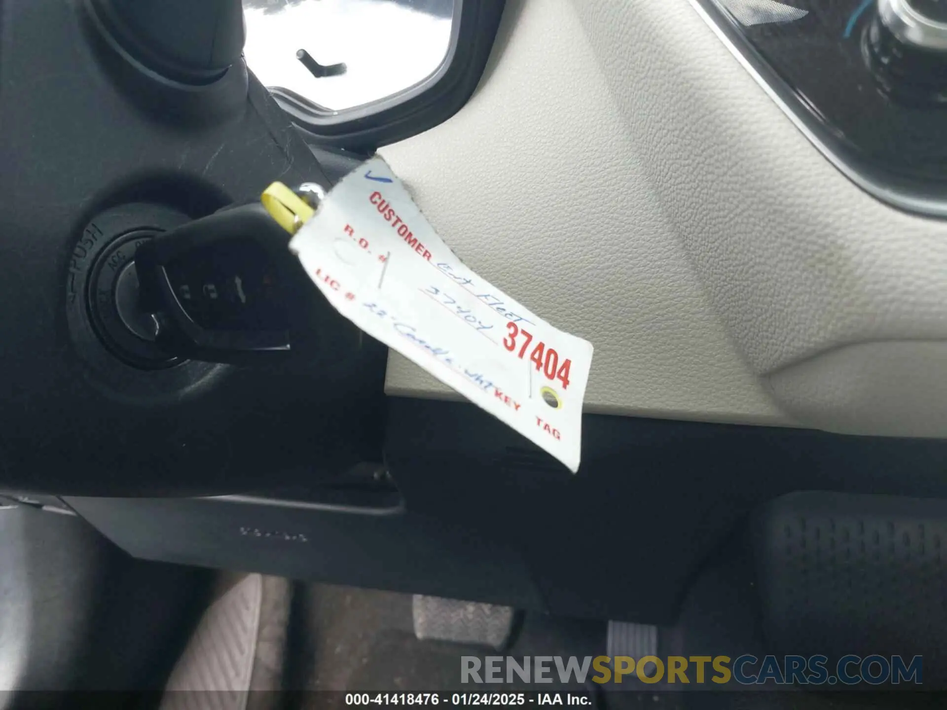 11 fotografías del automóvil dañado 5YFEPMAE5NP360770 TOYOTA COROLLA 2022