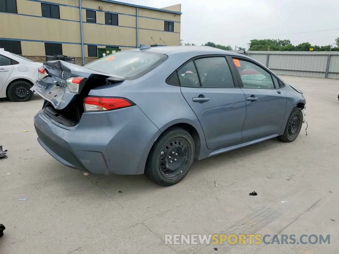 3 fotografías del automóvil dañado 5YFEPMAE5NP362440 TOYOTA COROLLA 2022