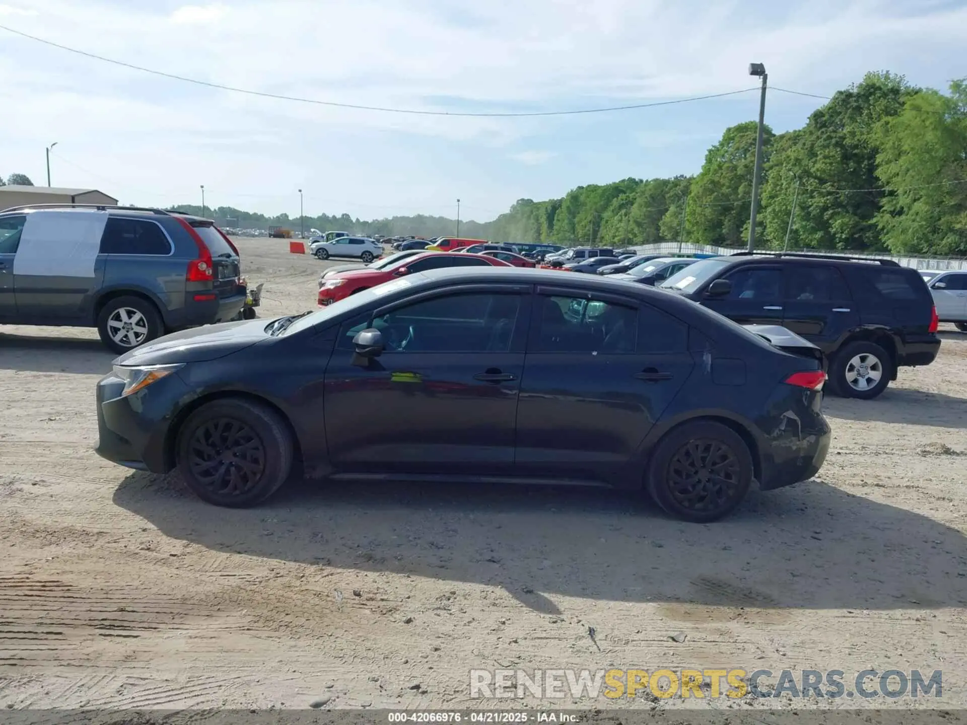 14 fotografías del automóvil dañado 5YFEPMAE5NP362745 TOYOTA COROLLA 2022