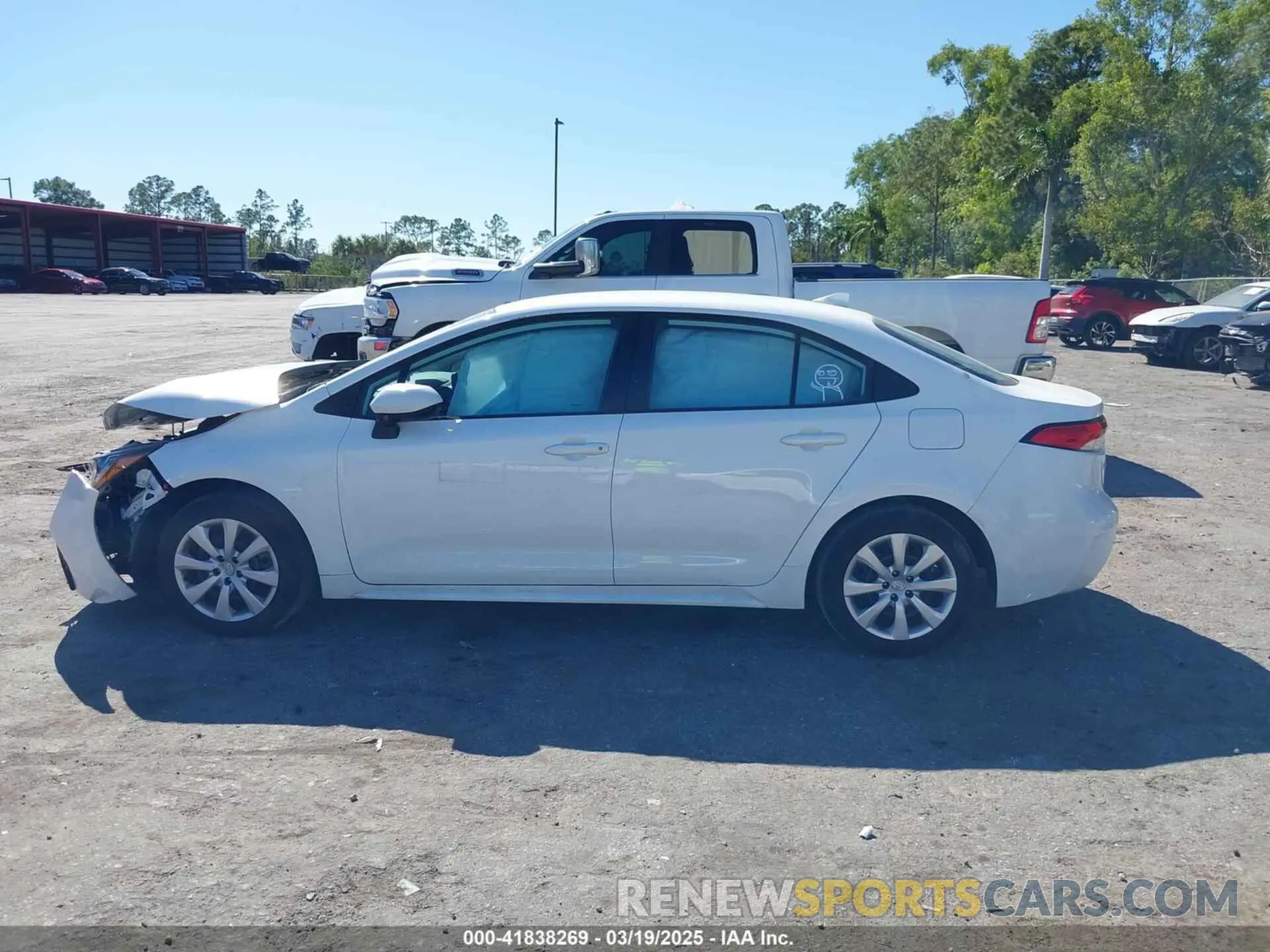 13 fotografías del automóvil dañado 5YFEPMAE5NP370179 TOYOTA COROLLA 2022