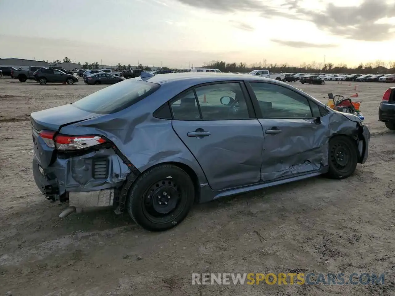 3 fotografías del automóvil dañado 5YFEPMAE5NP381974 TOYOTA COROLLA 2022