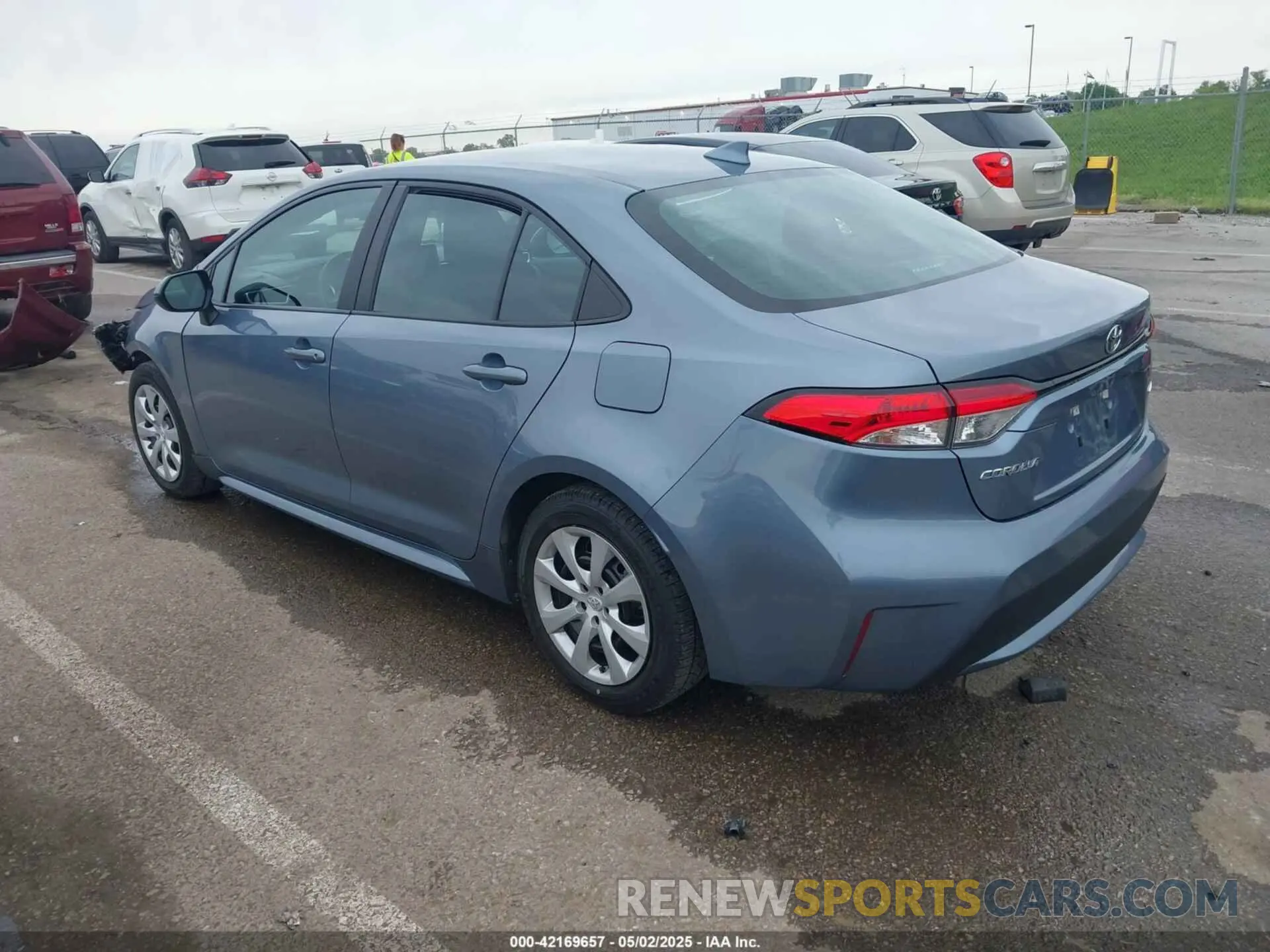 3 fotografías del automóvil dañado 5YFEPMAE6NP272293 TOYOTA COROLLA 2022