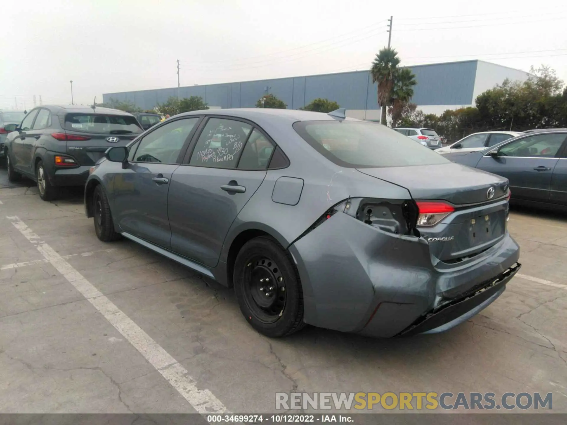 3 fotografías del automóvil dañado 5YFEPMAE6NP274156 TOYOTA COROLLA 2022