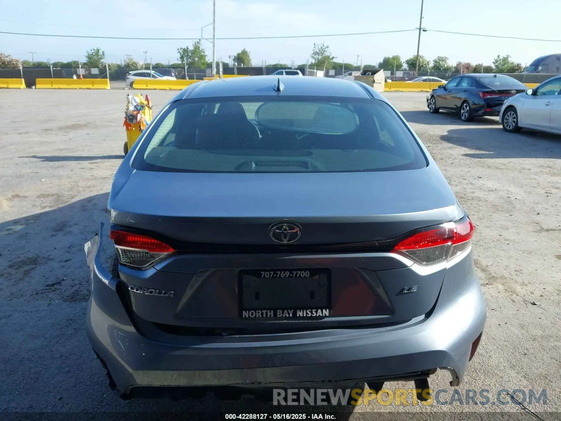 17 fotografías del automóvil dañado 5YFEPMAE6NP279485 TOYOTA COROLLA 2022