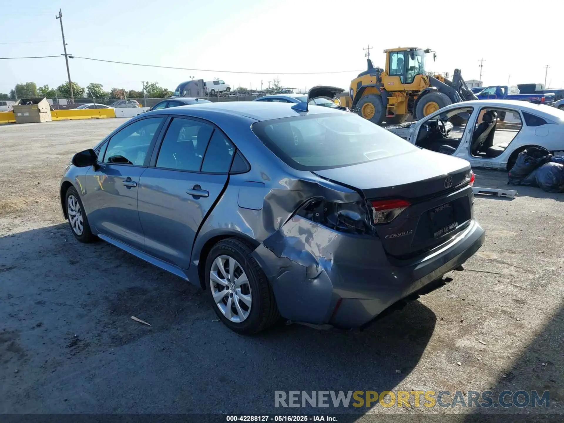 3 fotografías del automóvil dañado 5YFEPMAE6NP279485 TOYOTA COROLLA 2022