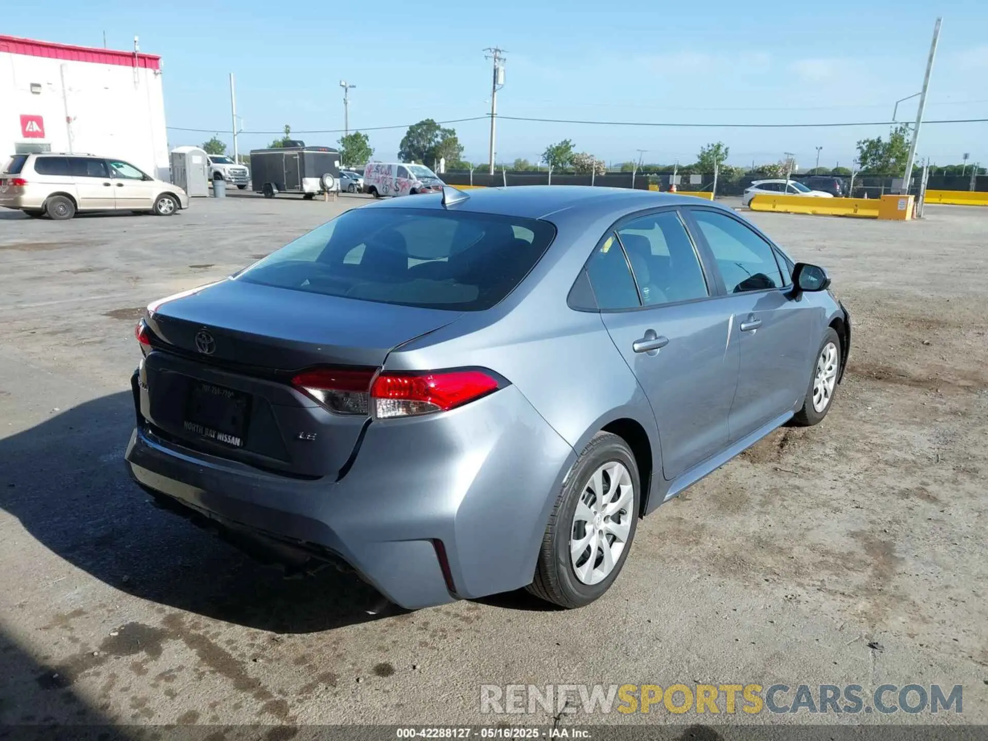 4 fotografías del automóvil dañado 5YFEPMAE6NP279485 TOYOTA COROLLA 2022