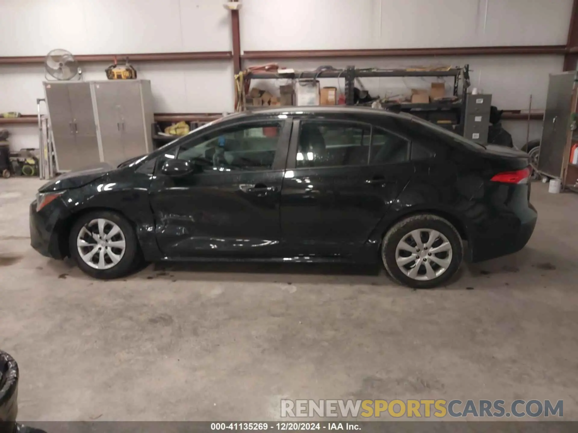 14 fotografías del automóvil dañado 5YFEPMAE6NP290387 TOYOTA COROLLA 2022