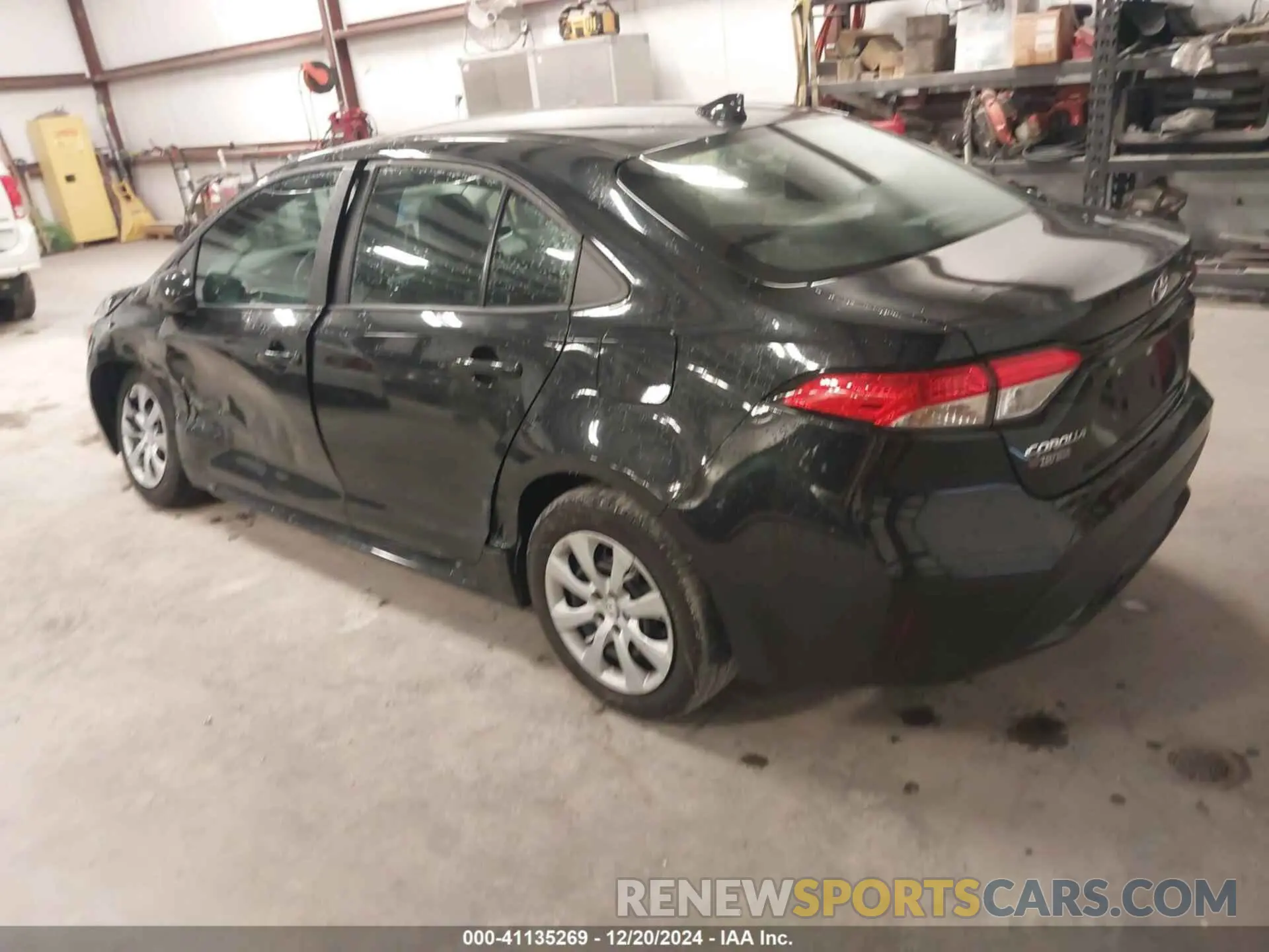 3 fotografías del automóvil dañado 5YFEPMAE6NP290387 TOYOTA COROLLA 2022