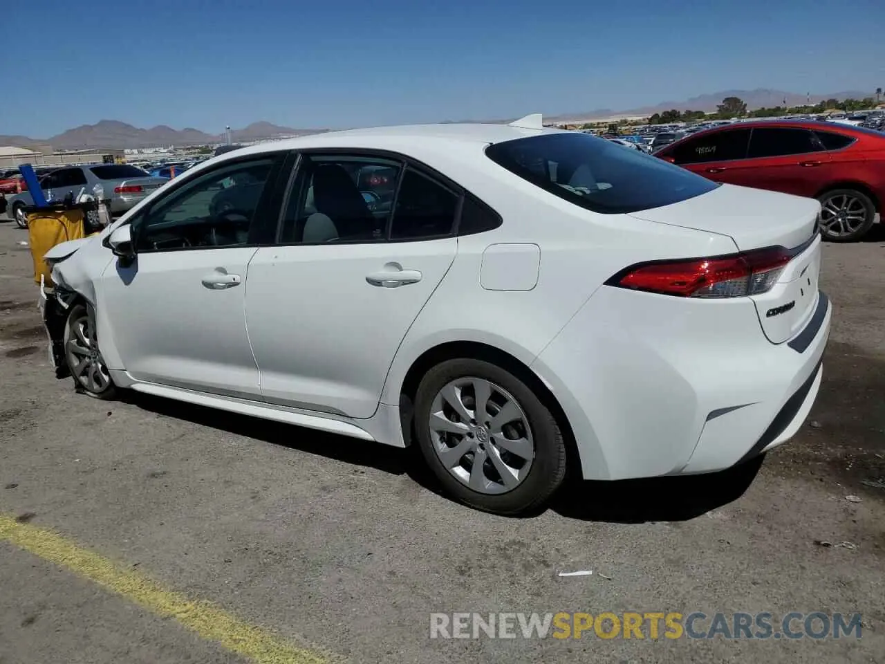 2 fotografías del automóvil dañado 5YFEPMAE6NP295542 TOYOTA COROLLA 2022