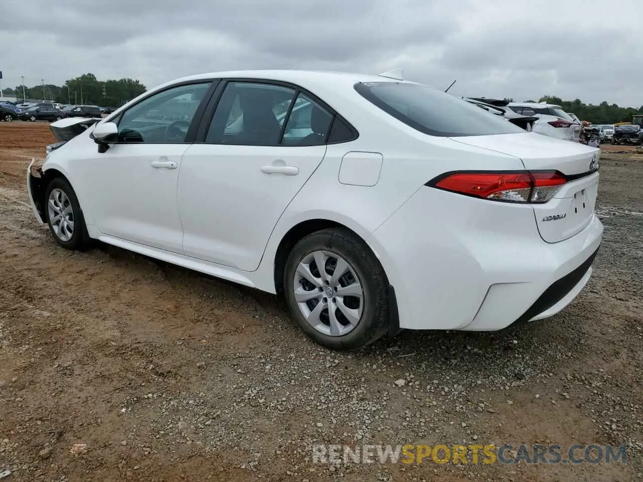 2 fotografías del automóvil dañado 5YFEPMAE6NP306569 TOYOTA COROLLA 2022