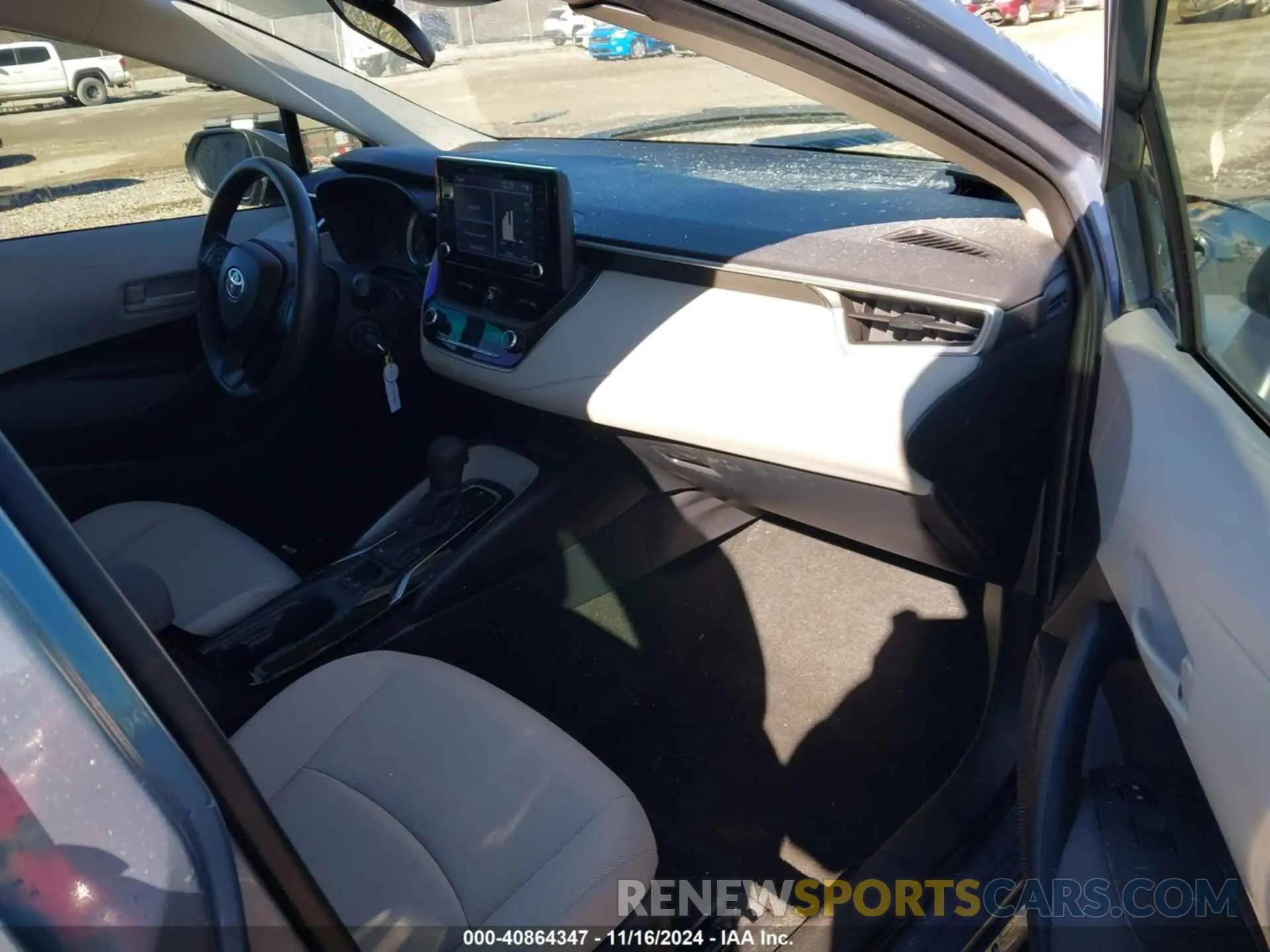 5 fotografías del automóvil dañado 5YFEPMAE6NP308547 TOYOTA COROLLA 2022