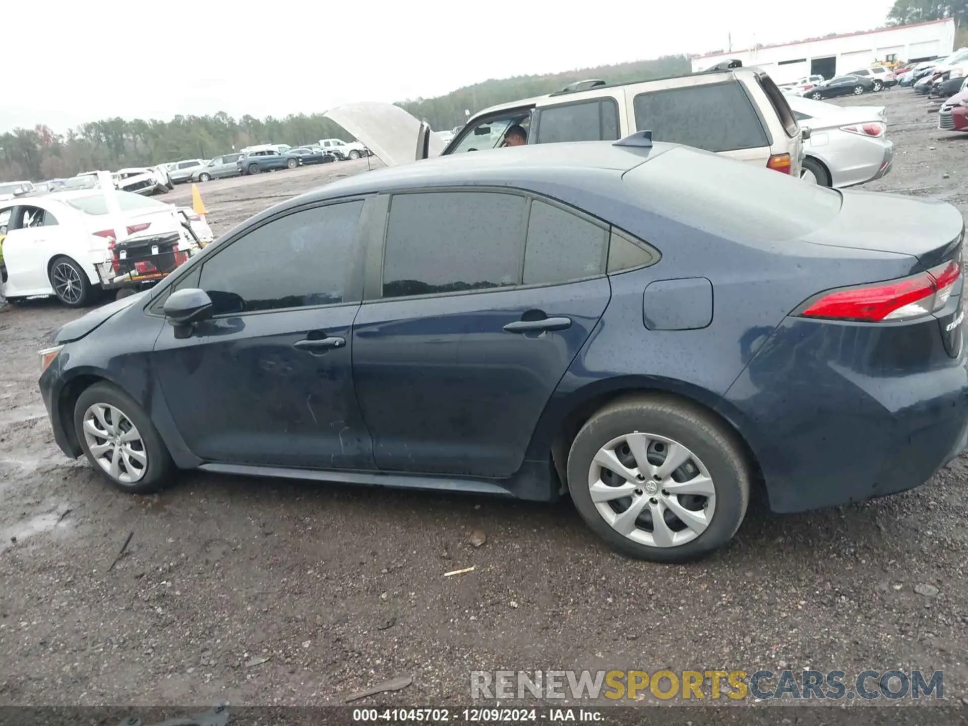 14 fotografías del automóvil dañado 5YFEPMAE6NP319368 TOYOTA COROLLA 2022