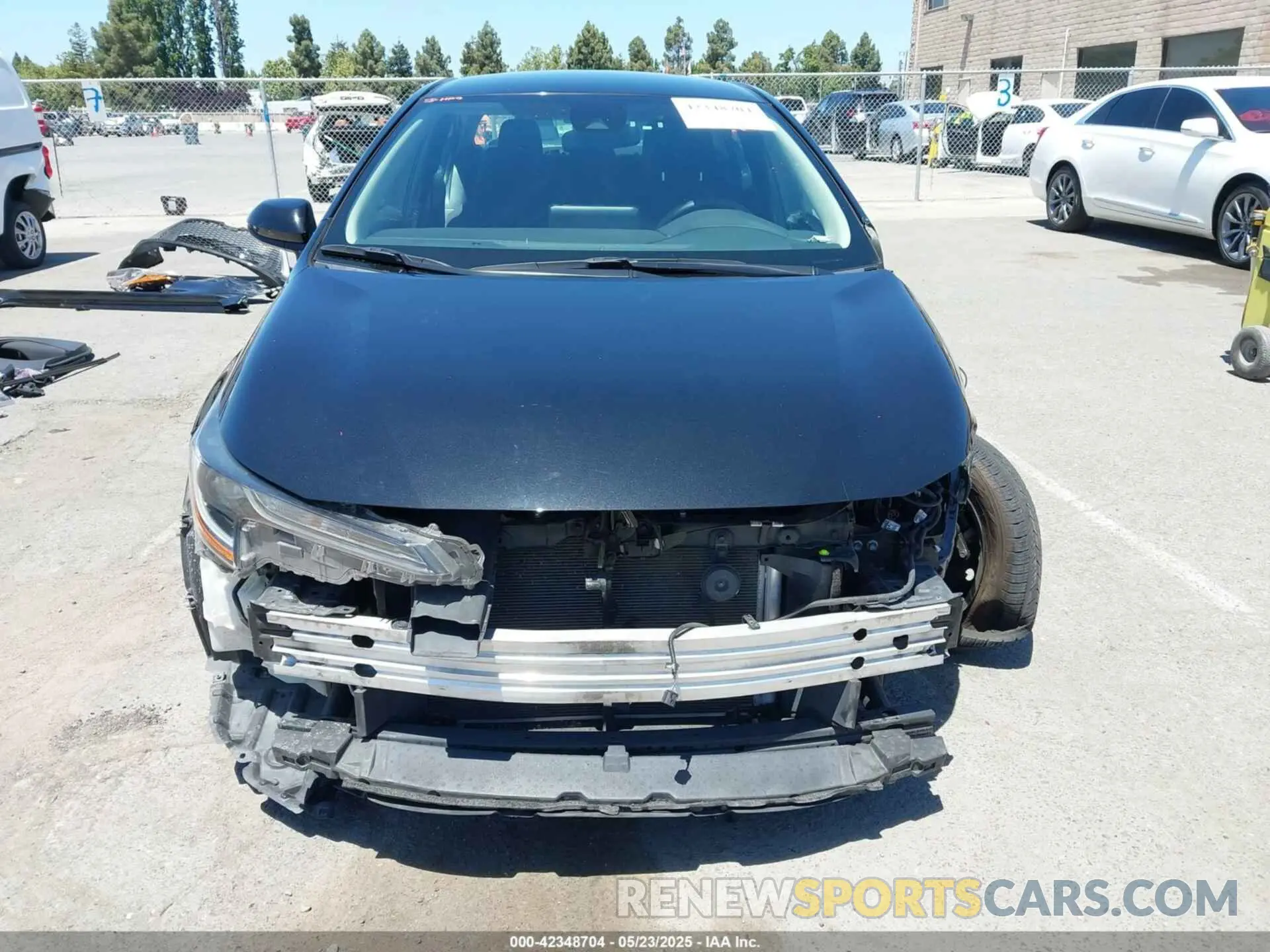 13 fotografías del automóvil dañado 5YFEPMAE6NP327387 TOYOTA COROLLA 2022