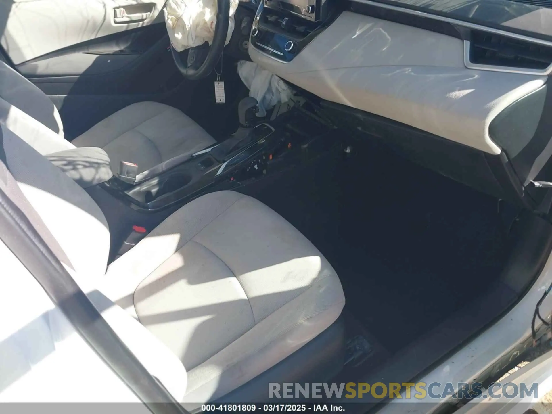 5 fotografías del automóvil dañado 5YFEPMAE6NP328636 TOYOTA COROLLA 2022