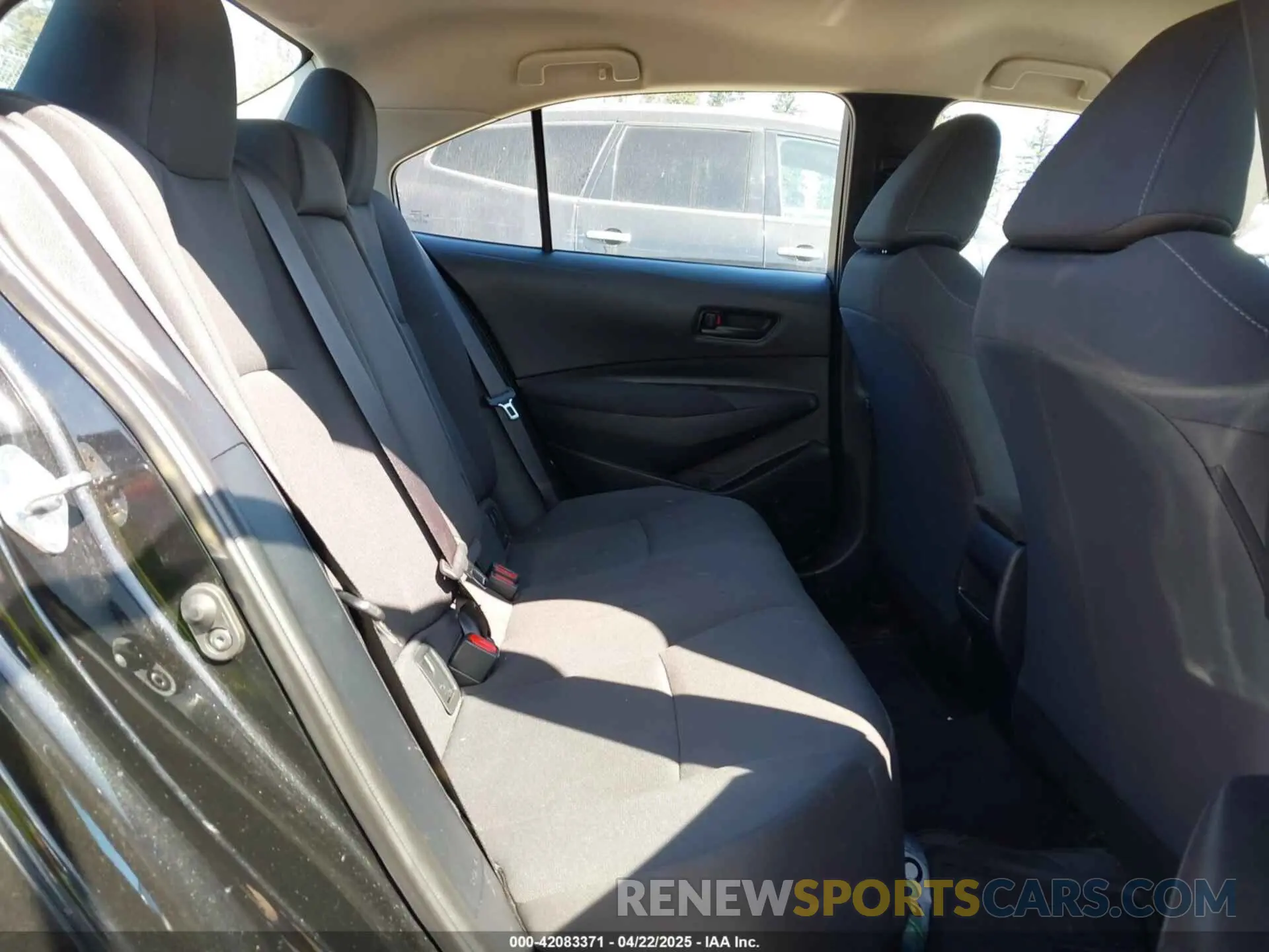 8 fotografías del automóvil dañado 5YFEPMAE6NP341743 TOYOTA COROLLA 2022