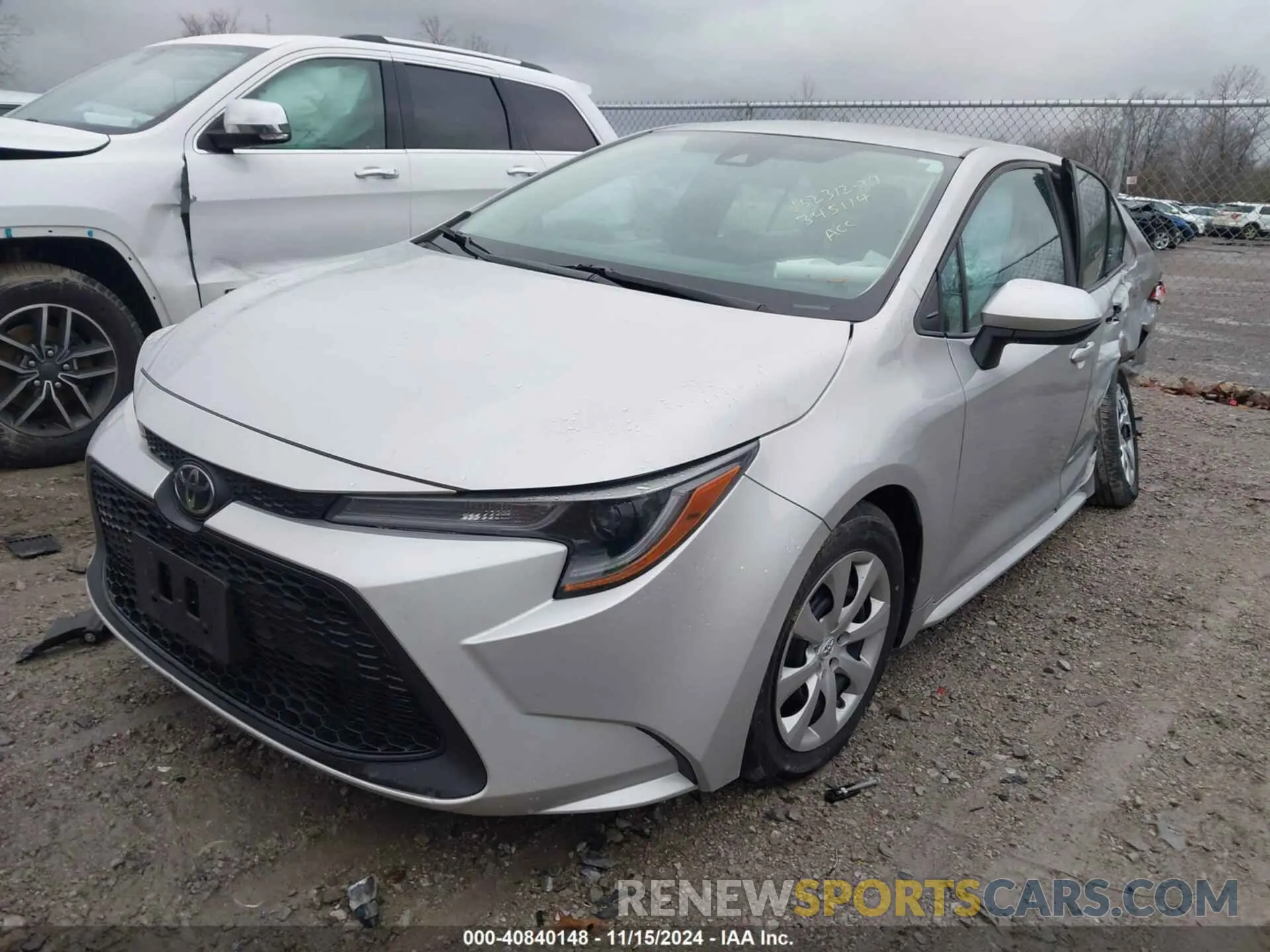 2 fotografías del automóvil dañado 5YFEPMAE6NP345114 TOYOTA COROLLA 2022