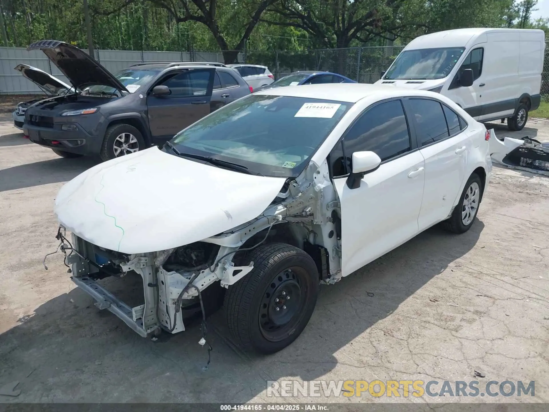 2 fotografías del automóvil dañado 5YFEPMAE7NP275963 TOYOTA COROLLA 2022