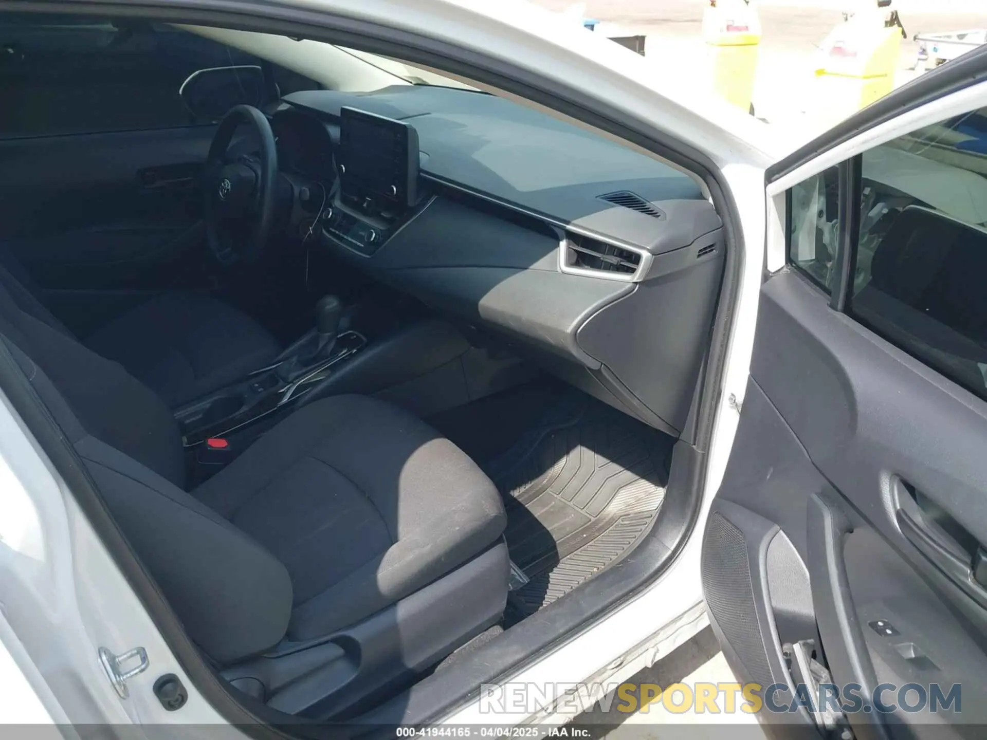 5 fotografías del automóvil dañado 5YFEPMAE7NP275963 TOYOTA COROLLA 2022