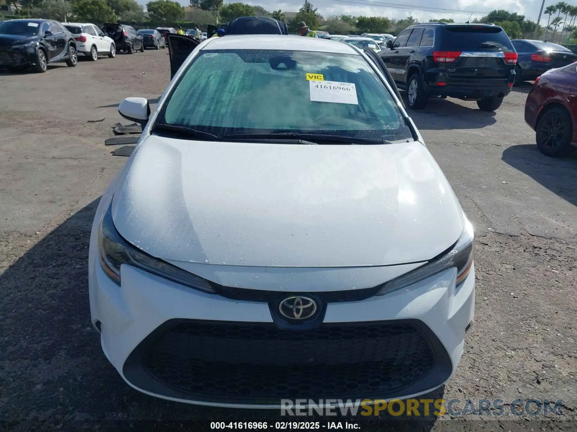 12 fotografías del automóvil dañado 5YFEPMAE7NP284551 TOYOTA COROLLA 2022