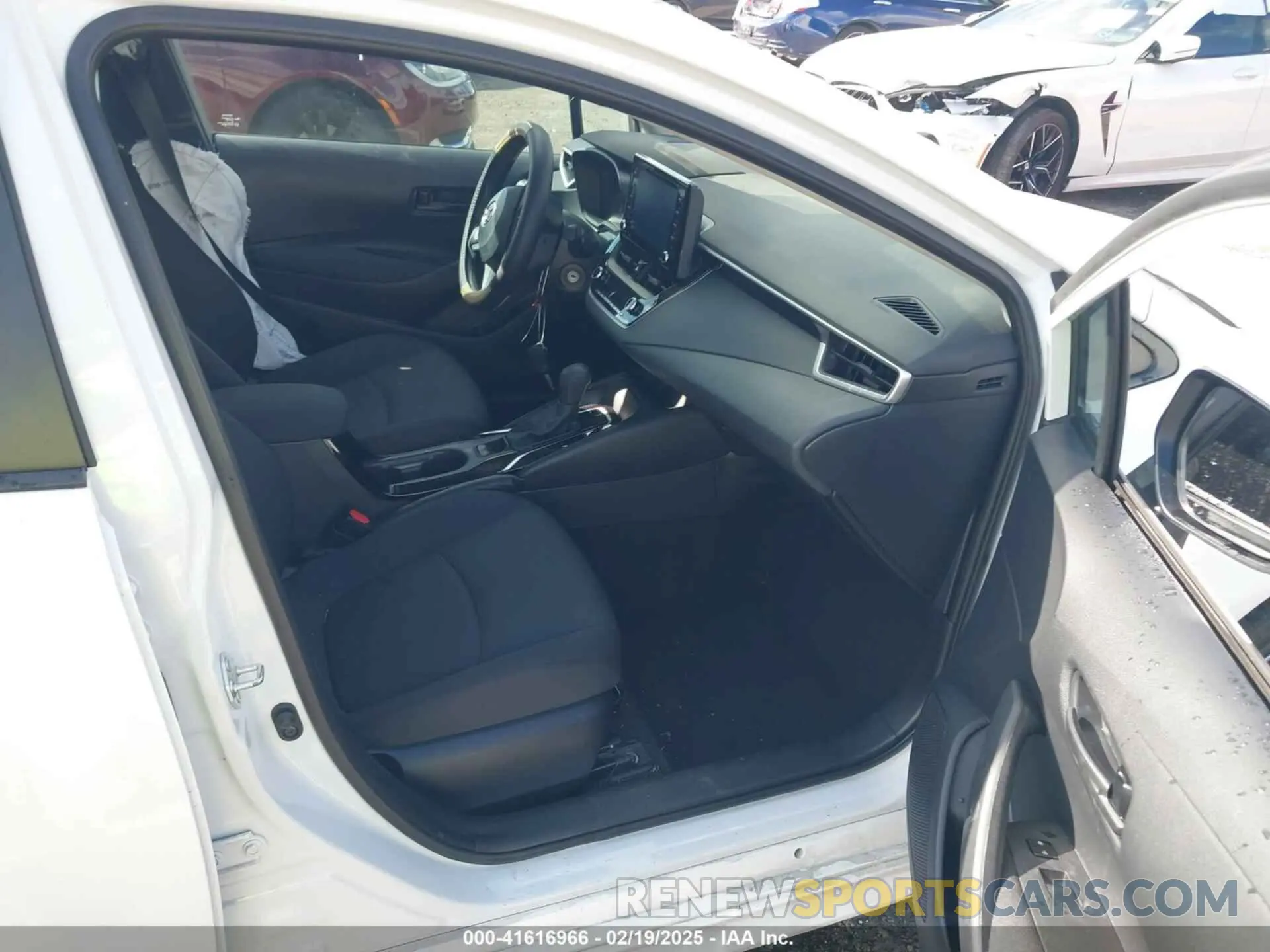 5 fotografías del automóvil dañado 5YFEPMAE7NP284551 TOYOTA COROLLA 2022