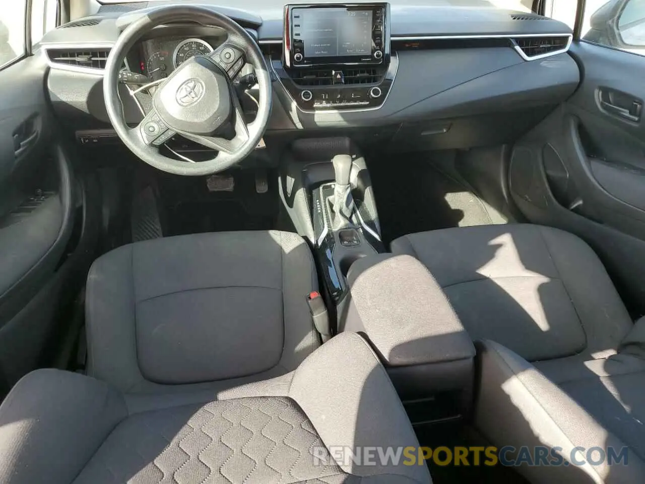8 fotografías del automóvil dañado 5YFEPMAE7NP288616 TOYOTA COROLLA 2022