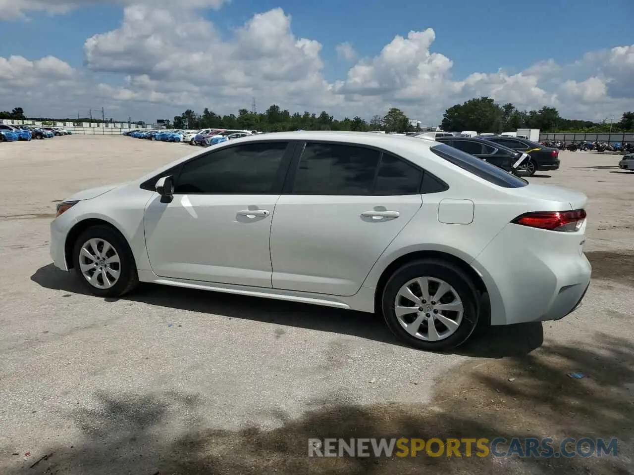 2 fotografías del automóvil dañado 5YFEPMAE7NP295372 TOYOTA COROLLA 2022