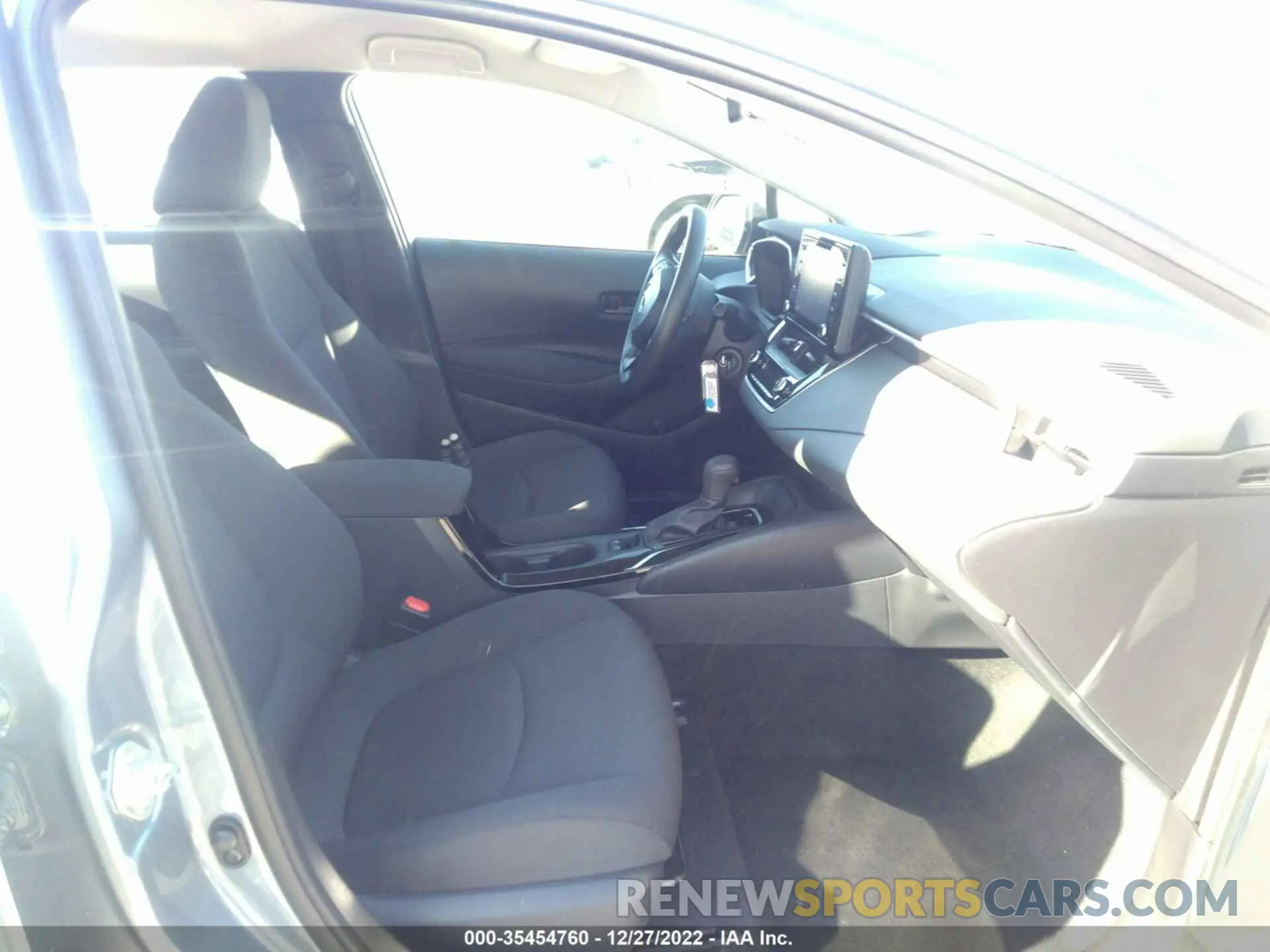 5 fotografías del automóvil dañado 5YFEPMAE7NP302482 TOYOTA COROLLA 2022