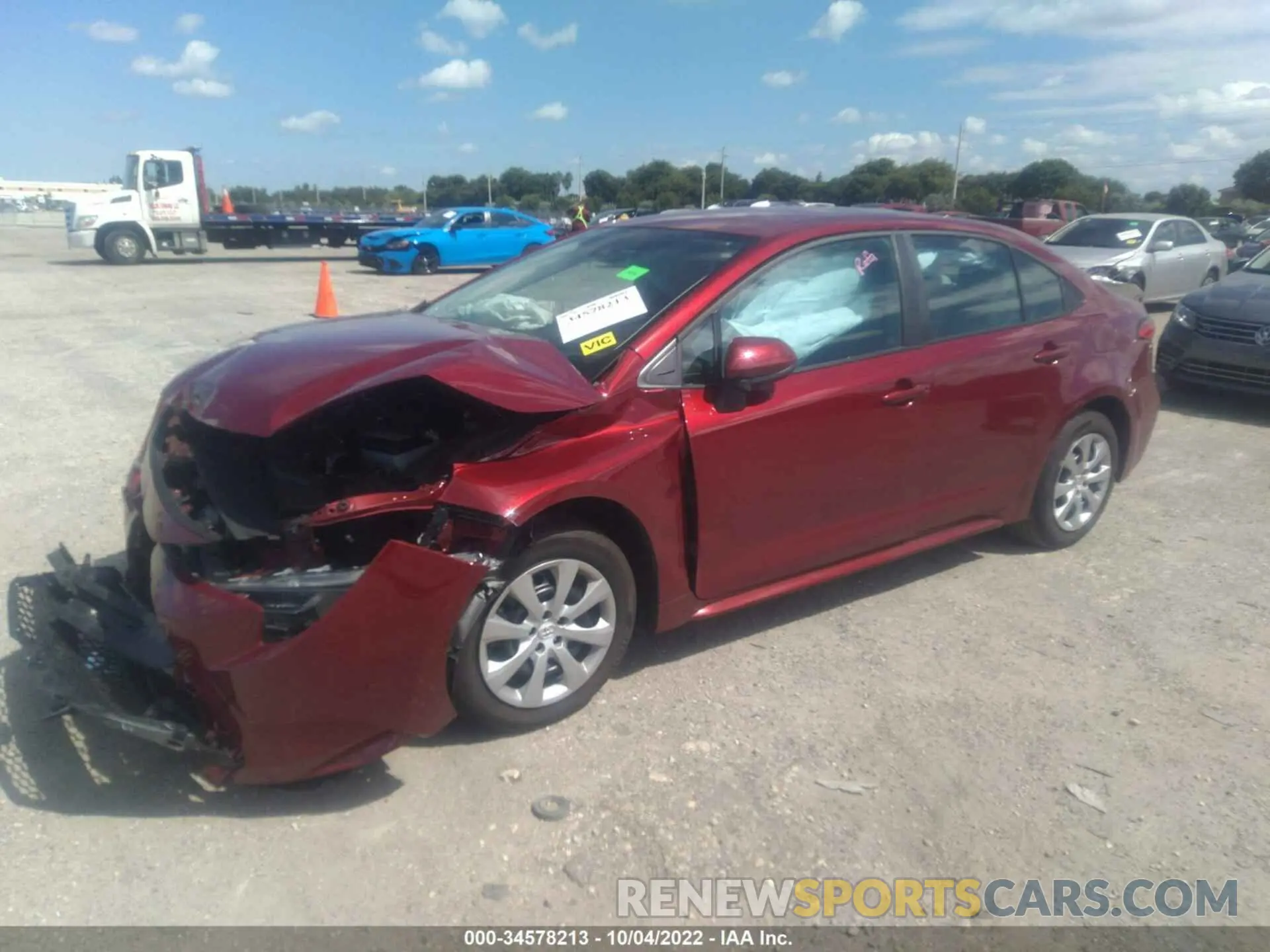 2 fotografías del automóvil dañado 5YFEPMAE7NP303857 TOYOTA COROLLA 2022