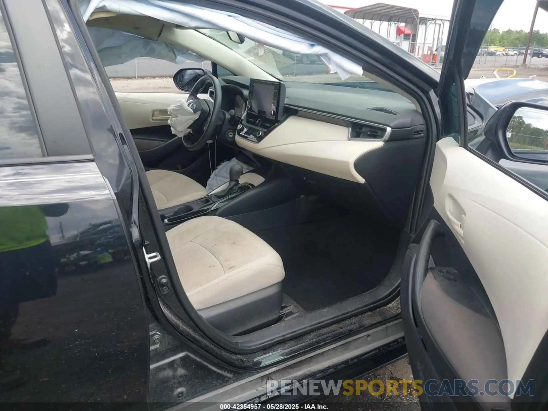 5 fotografías del automóvil dañado 5YFEPMAE7NP310856 TOYOTA COROLLA 2022