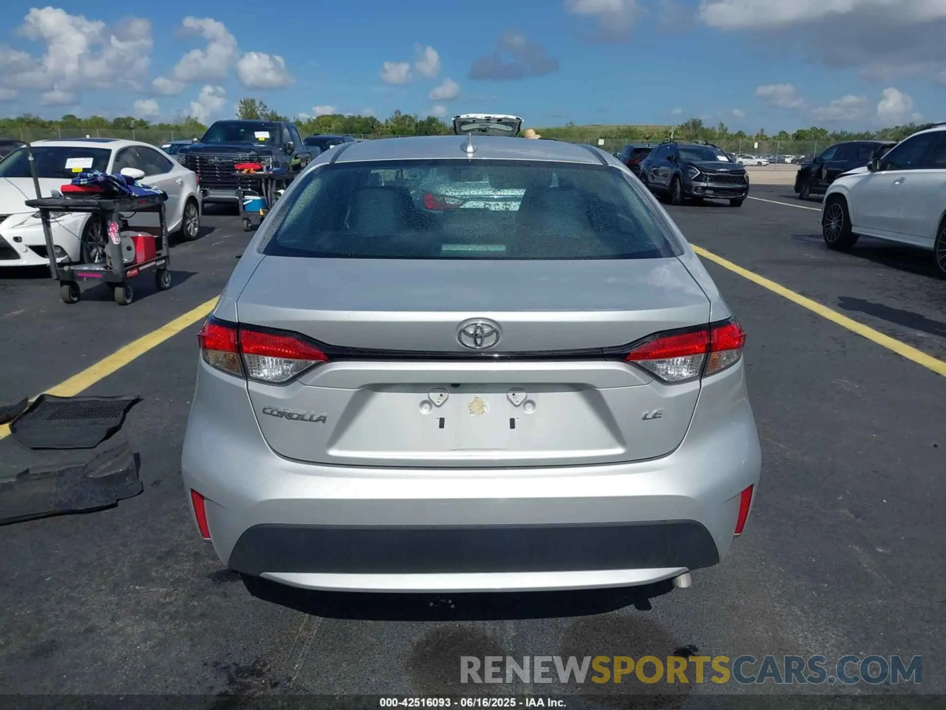 16 fotografías del automóvil dañado 5YFEPMAE7NP359748 TOYOTA COROLLA 2022