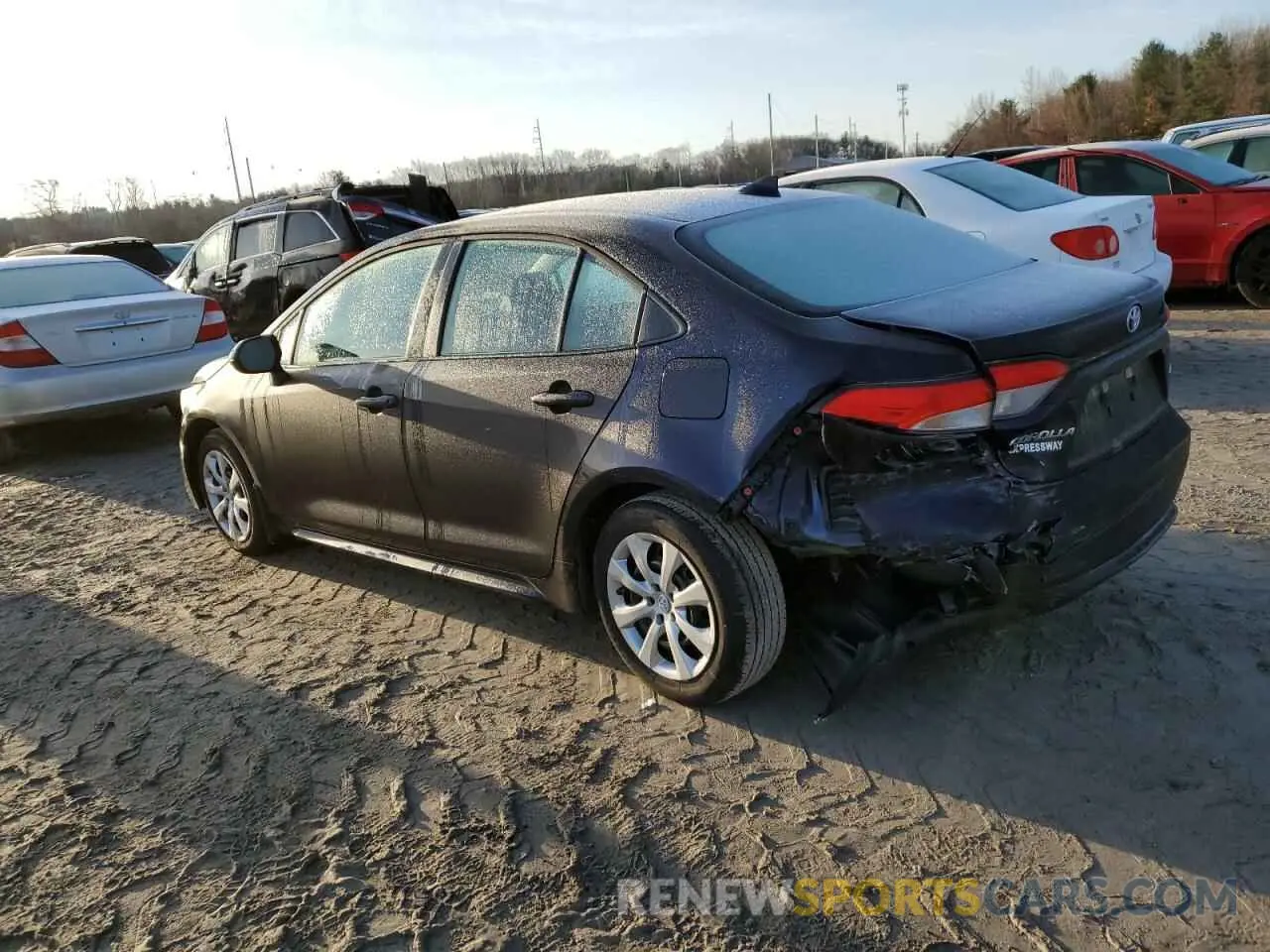 2 fotografías del automóvil dañado 5YFEPMAE7NP361600 TOYOTA COROLLA 2022