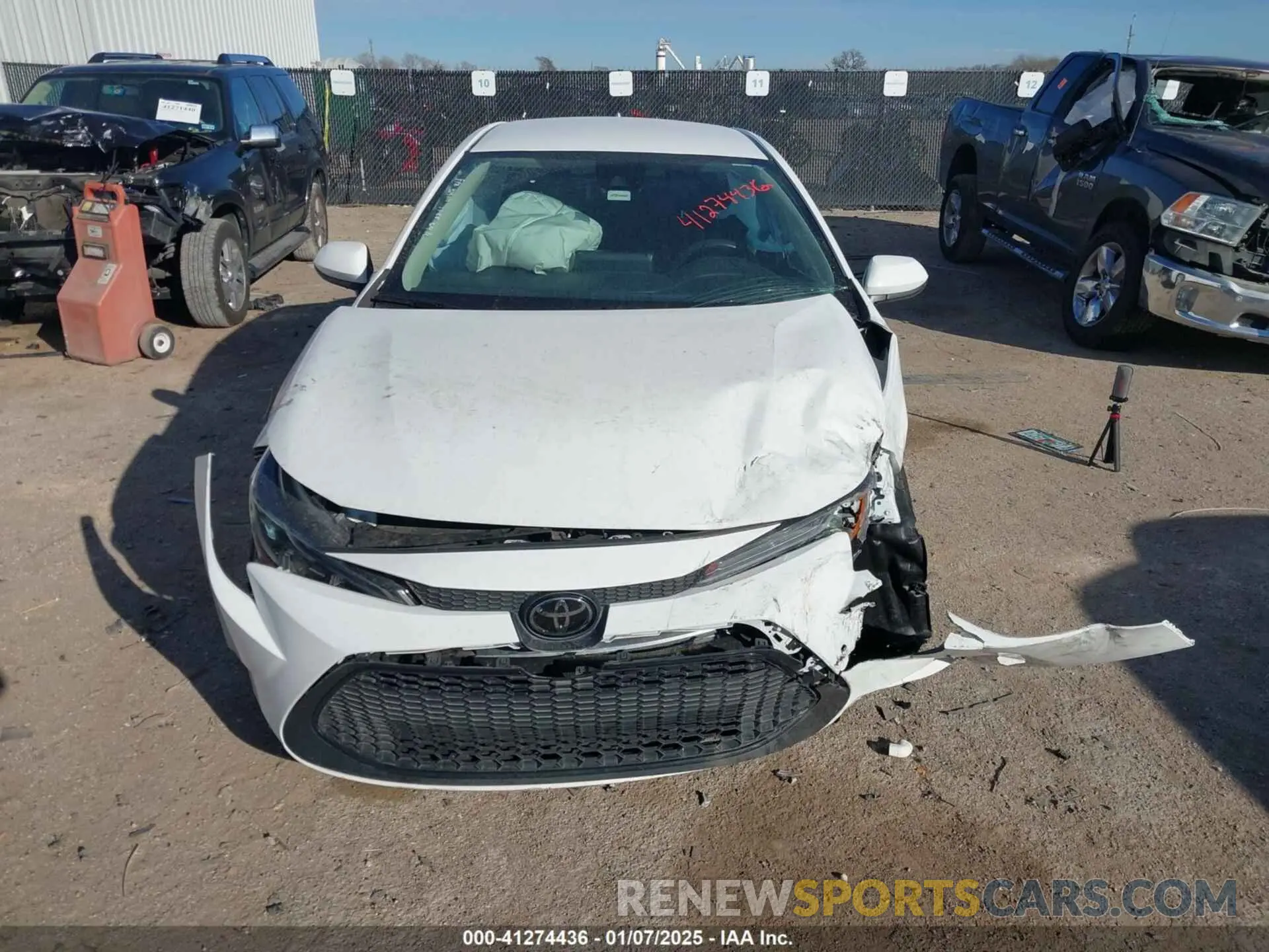 12 fotografías del automóvil dañado 5YFEPMAE7NP390269 TOYOTA COROLLA 2022
