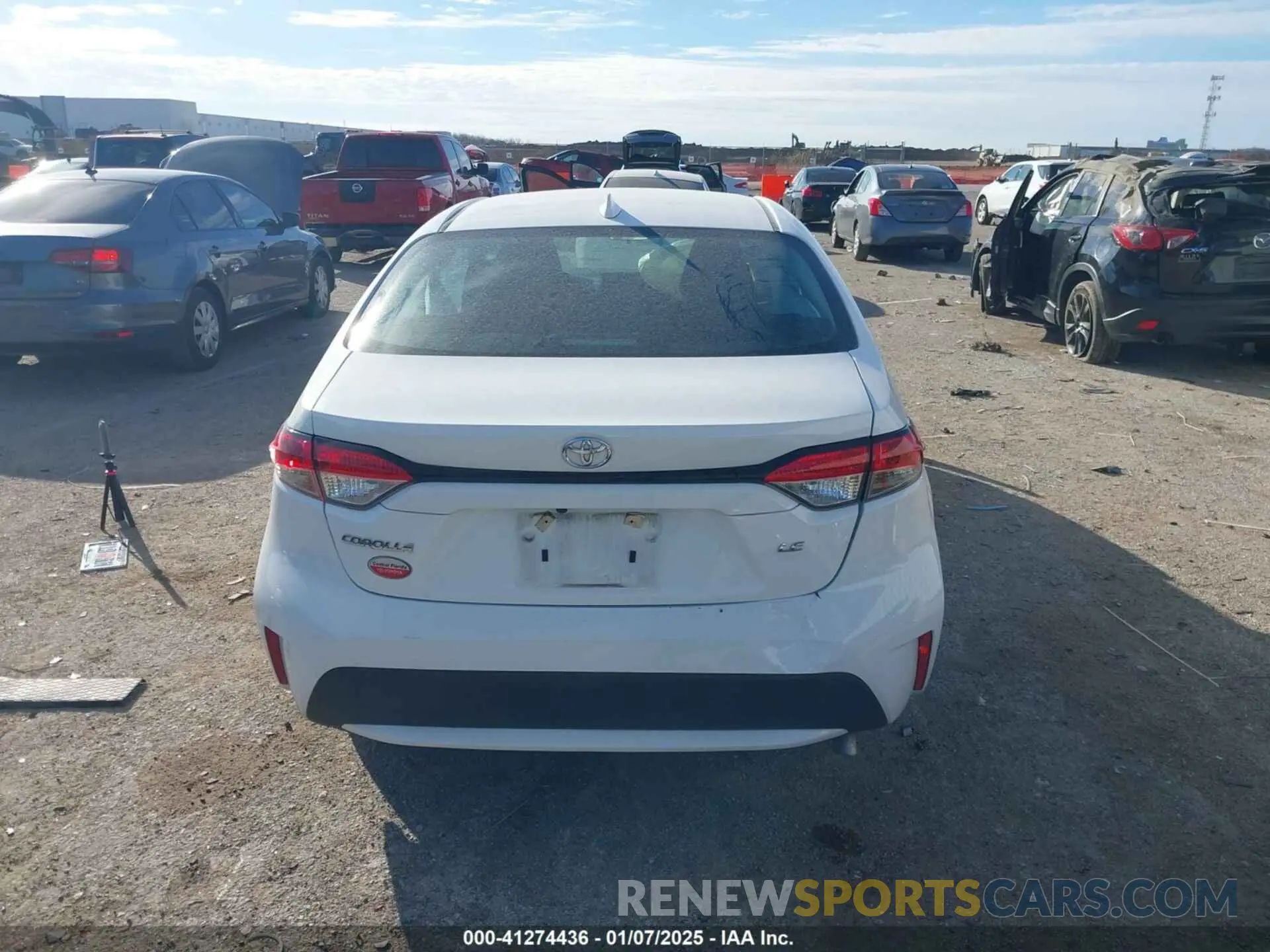 16 fotografías del automóvil dañado 5YFEPMAE7NP390269 TOYOTA COROLLA 2022