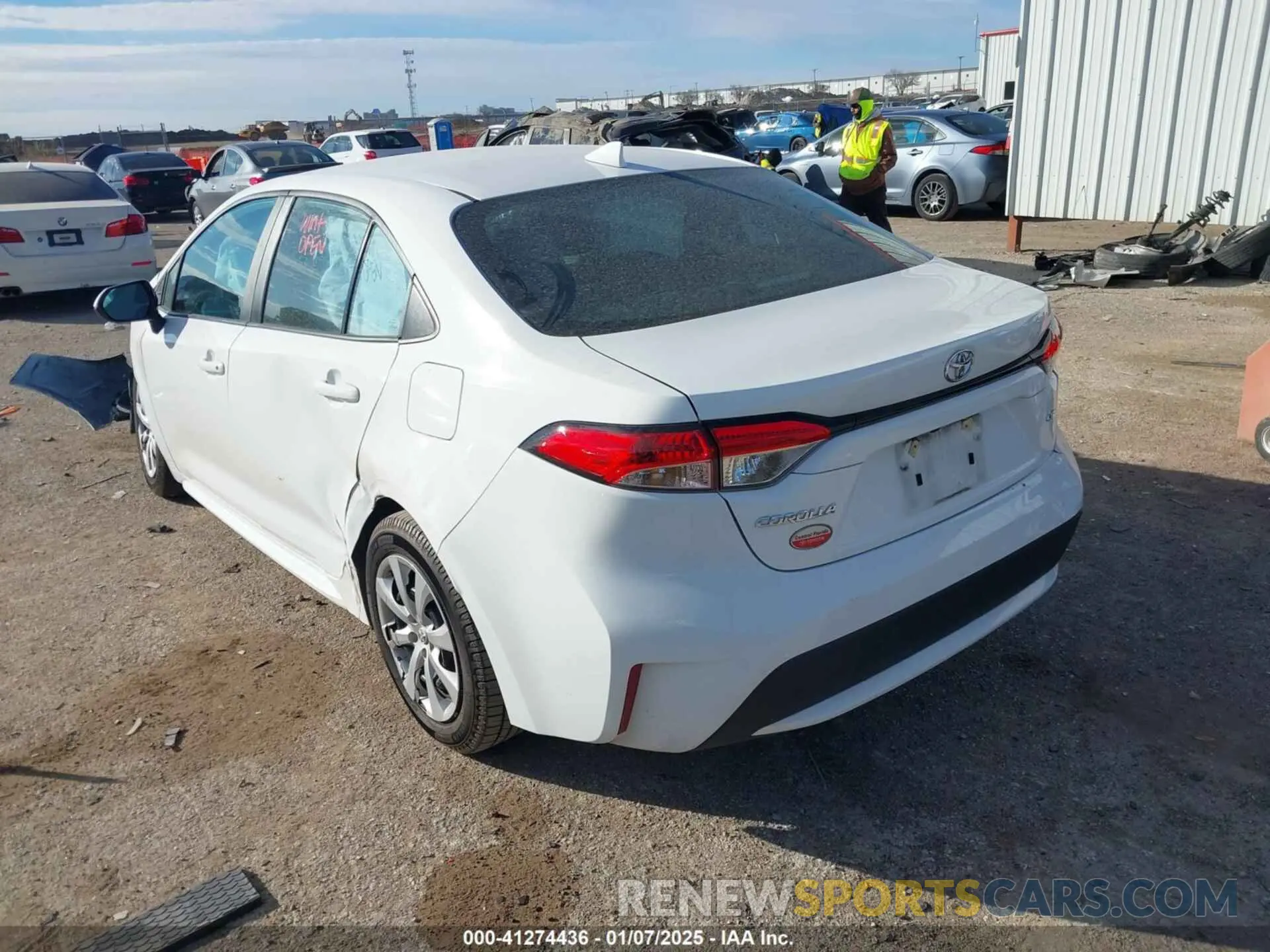 3 fotografías del automóvil dañado 5YFEPMAE7NP390269 TOYOTA COROLLA 2022