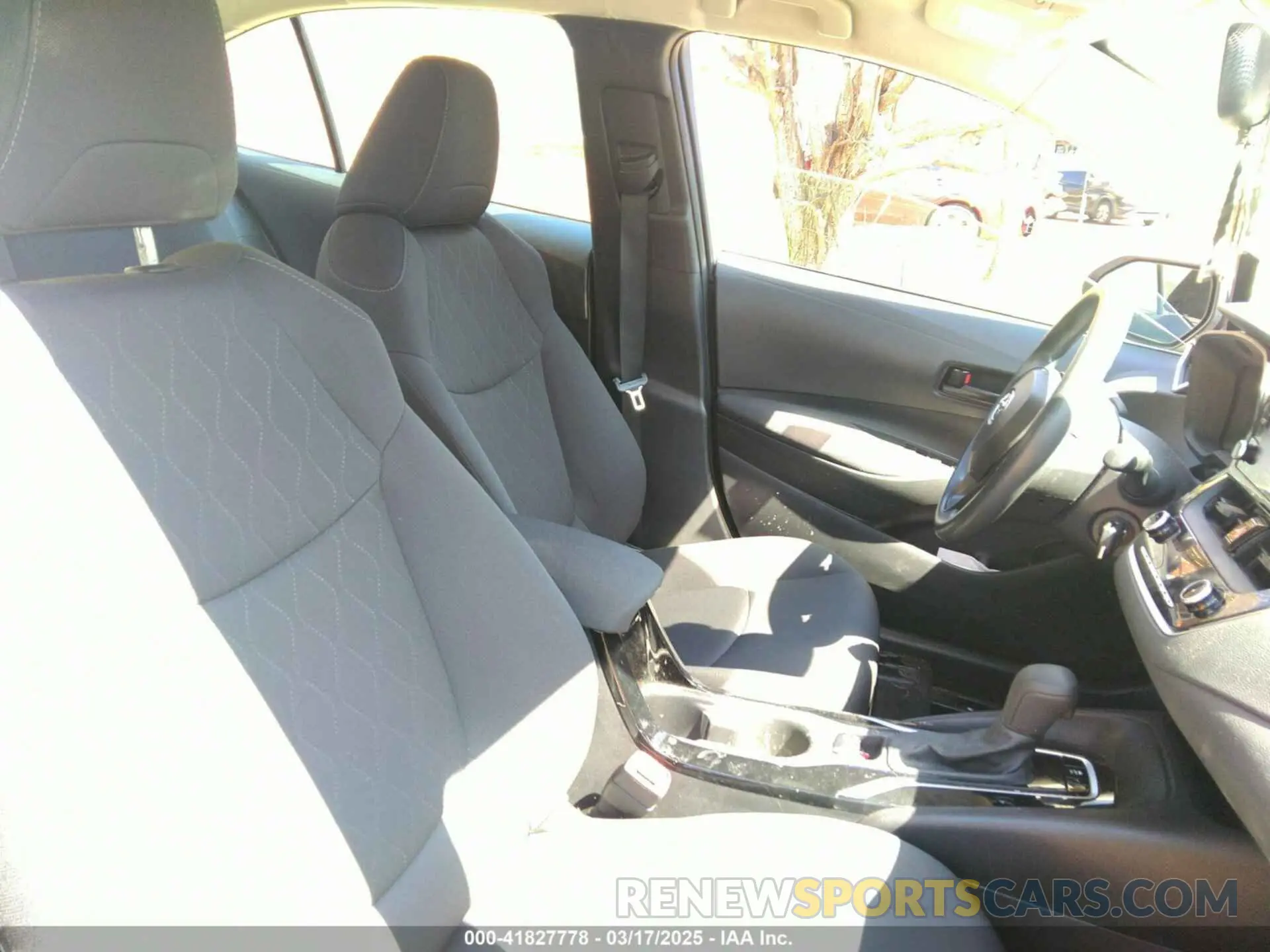 5 fotografías del automóvil dañado 5YFEPMAE8NP273025 TOYOTA COROLLA 2022